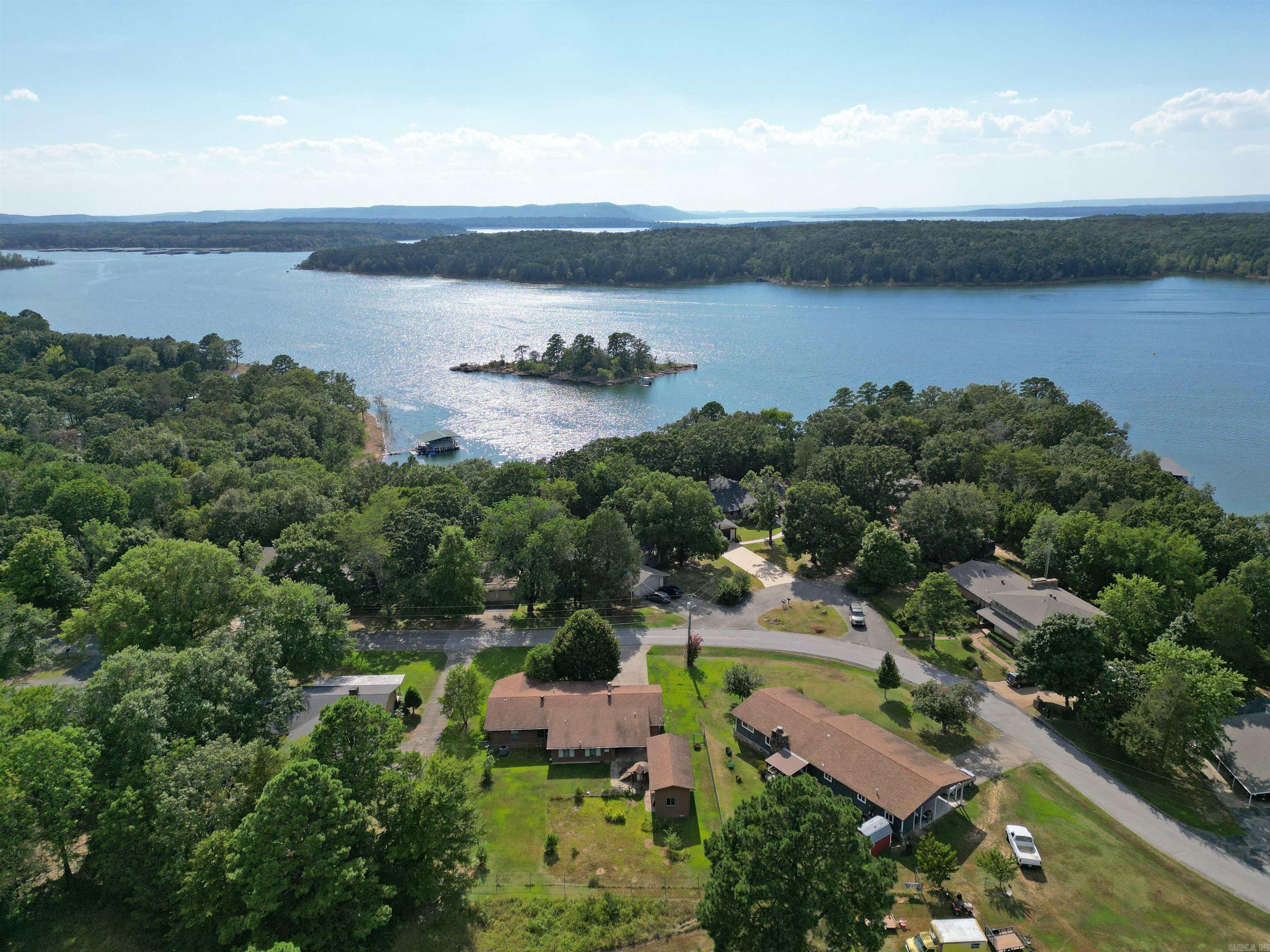 1721 Lakeshore  Heber Springs, AR