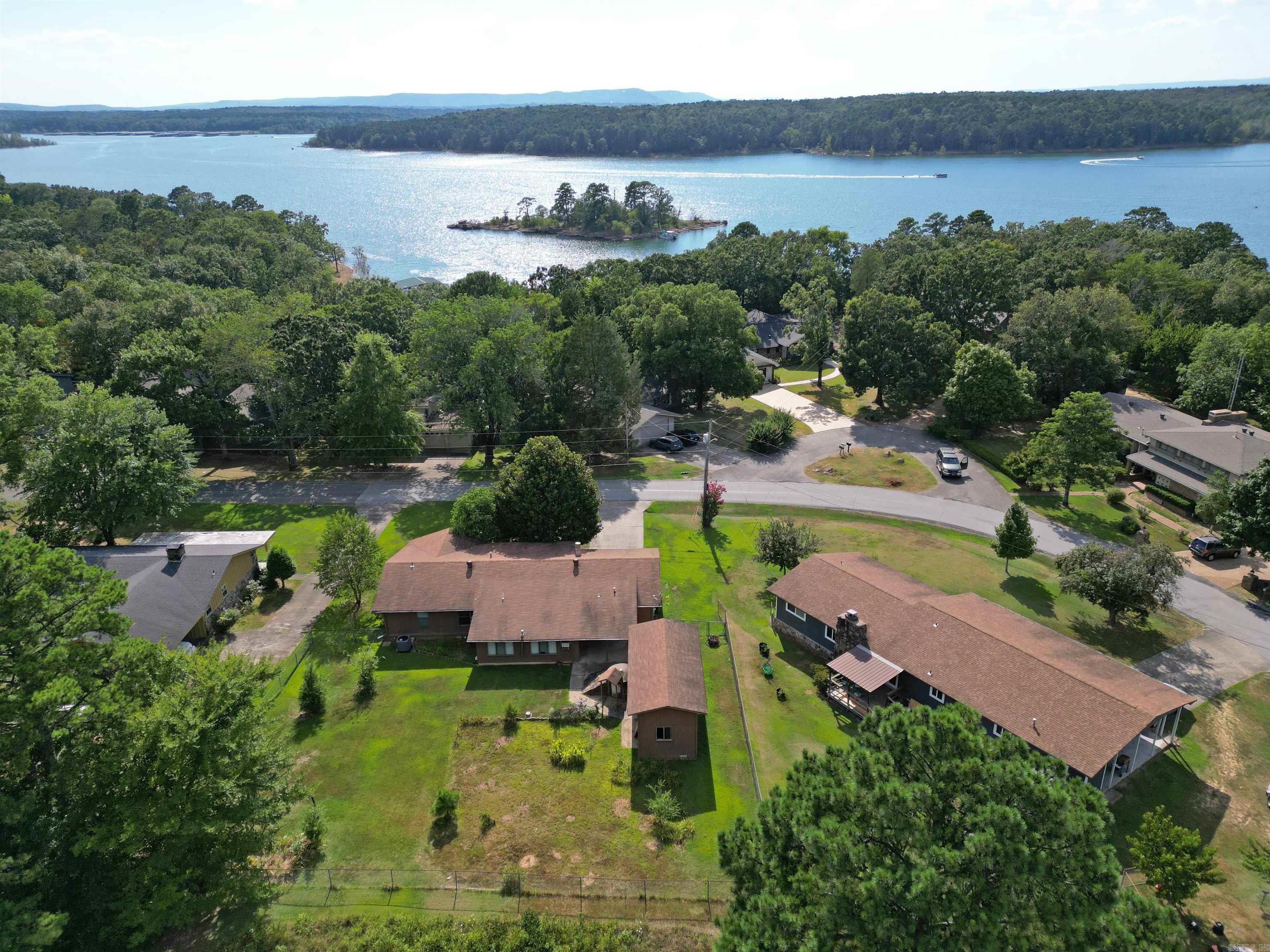 1721 Lakeshore  Heber Springs, AR