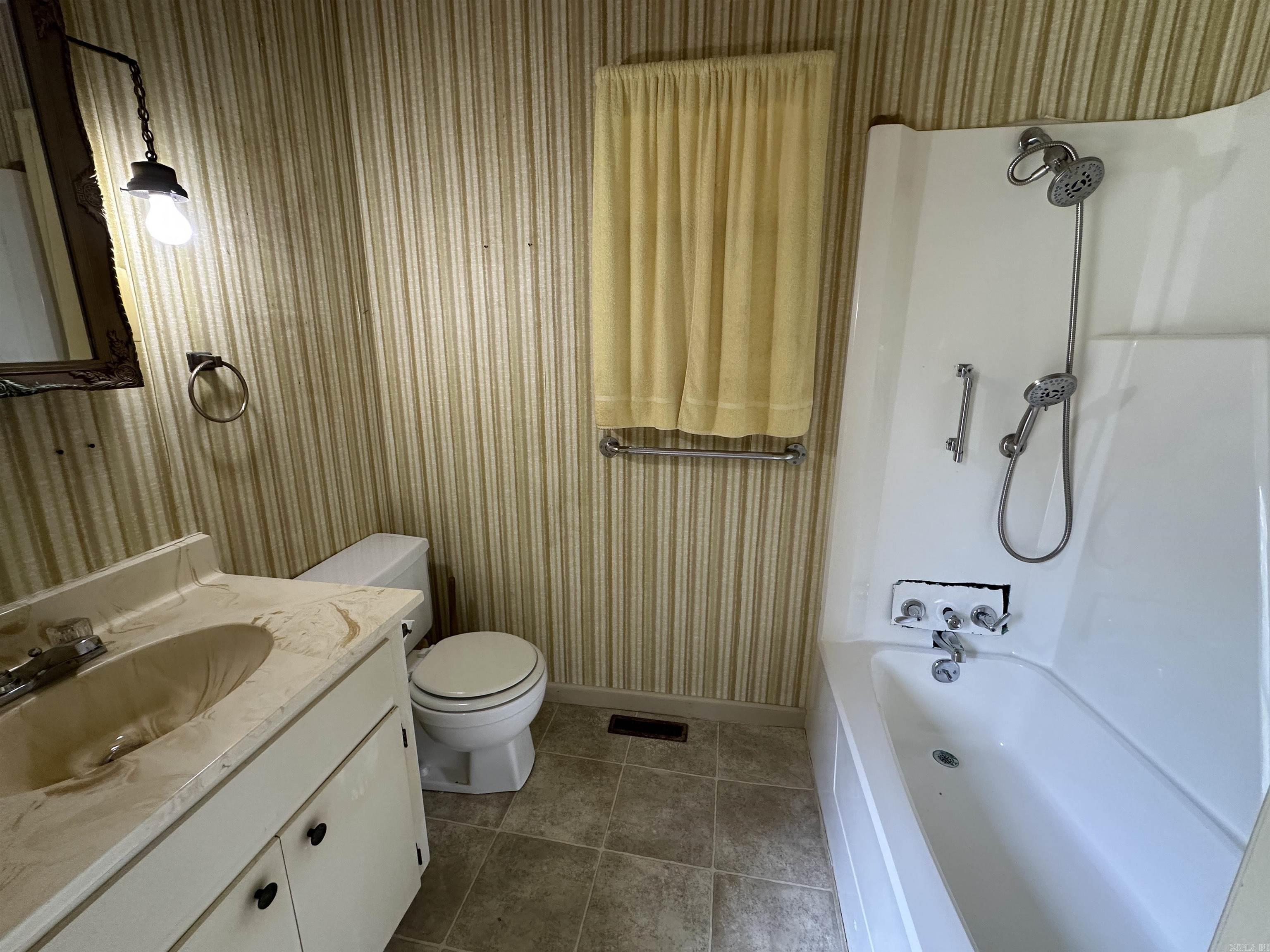 1721 Lakeshore  Heber Springs, AR