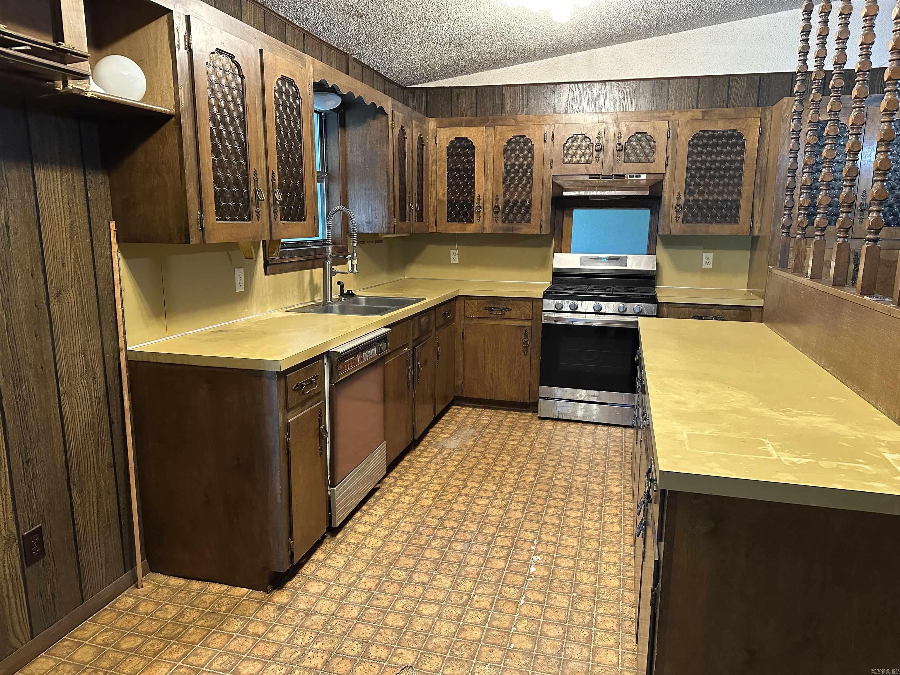 1721 Lakeshore  Heber Springs, AR