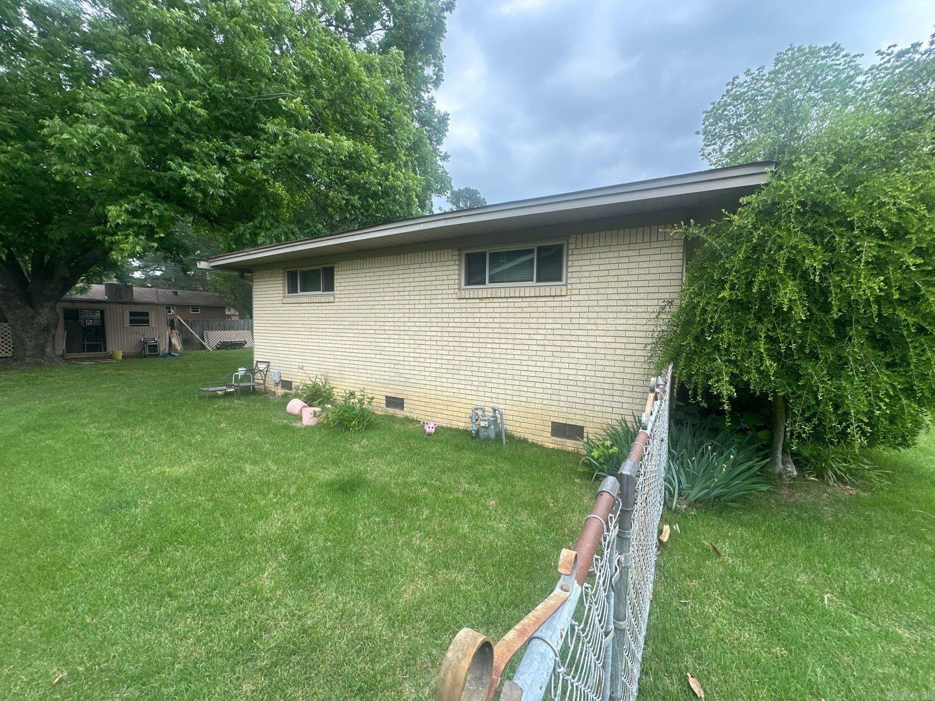 1104 W Center  Beebe, AR