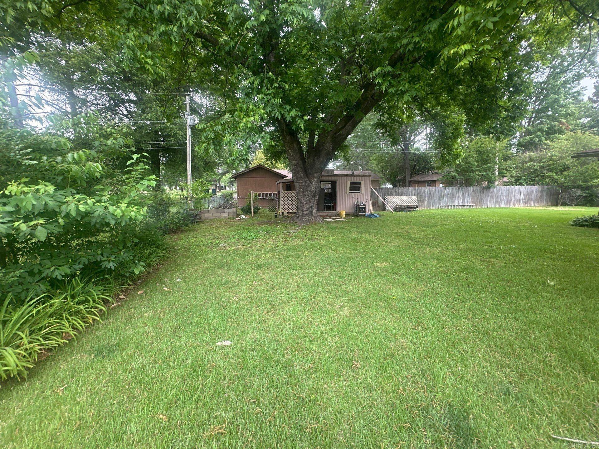 1104 W Center  Beebe, AR