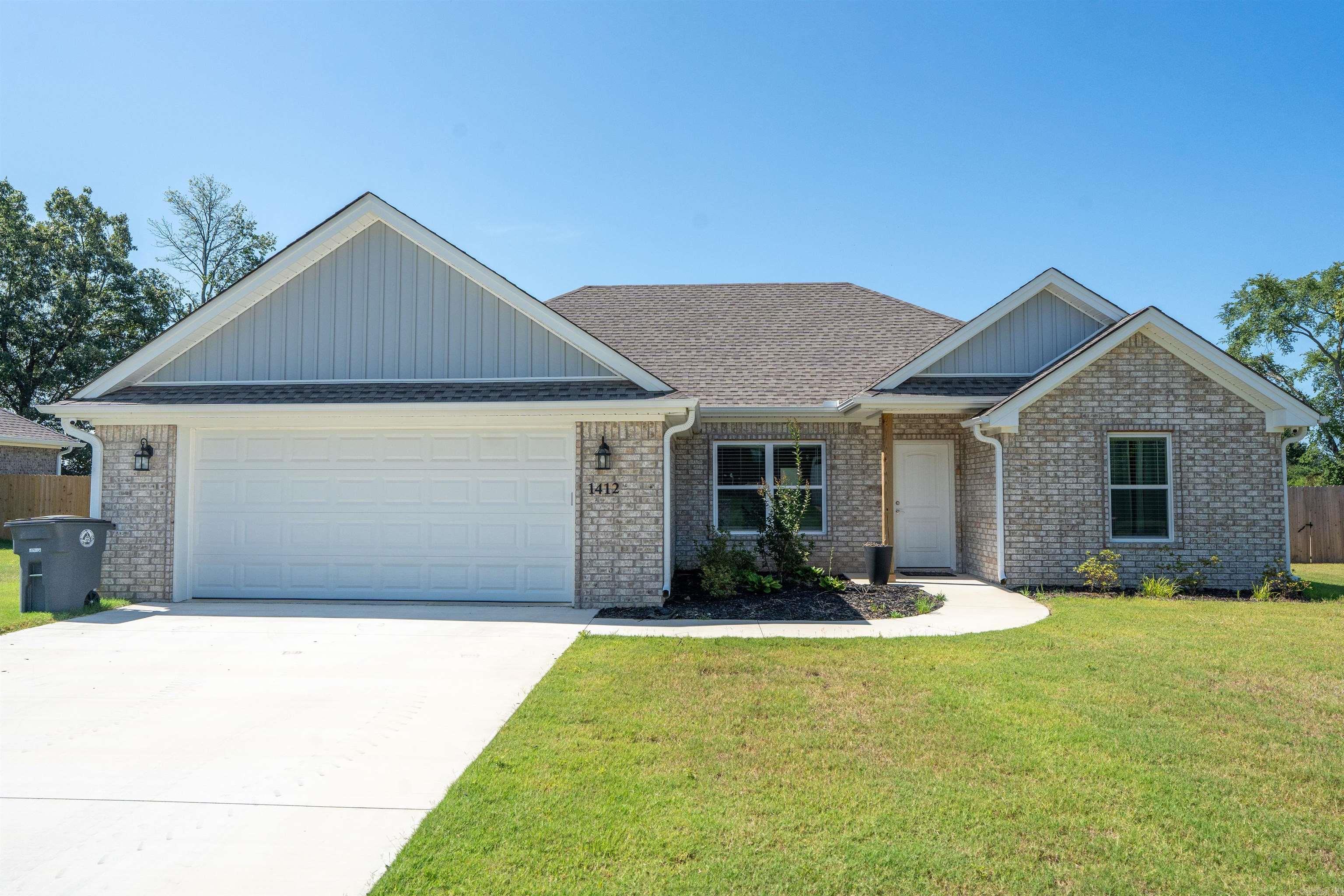 1412 Rehoboth  Searcy, AR