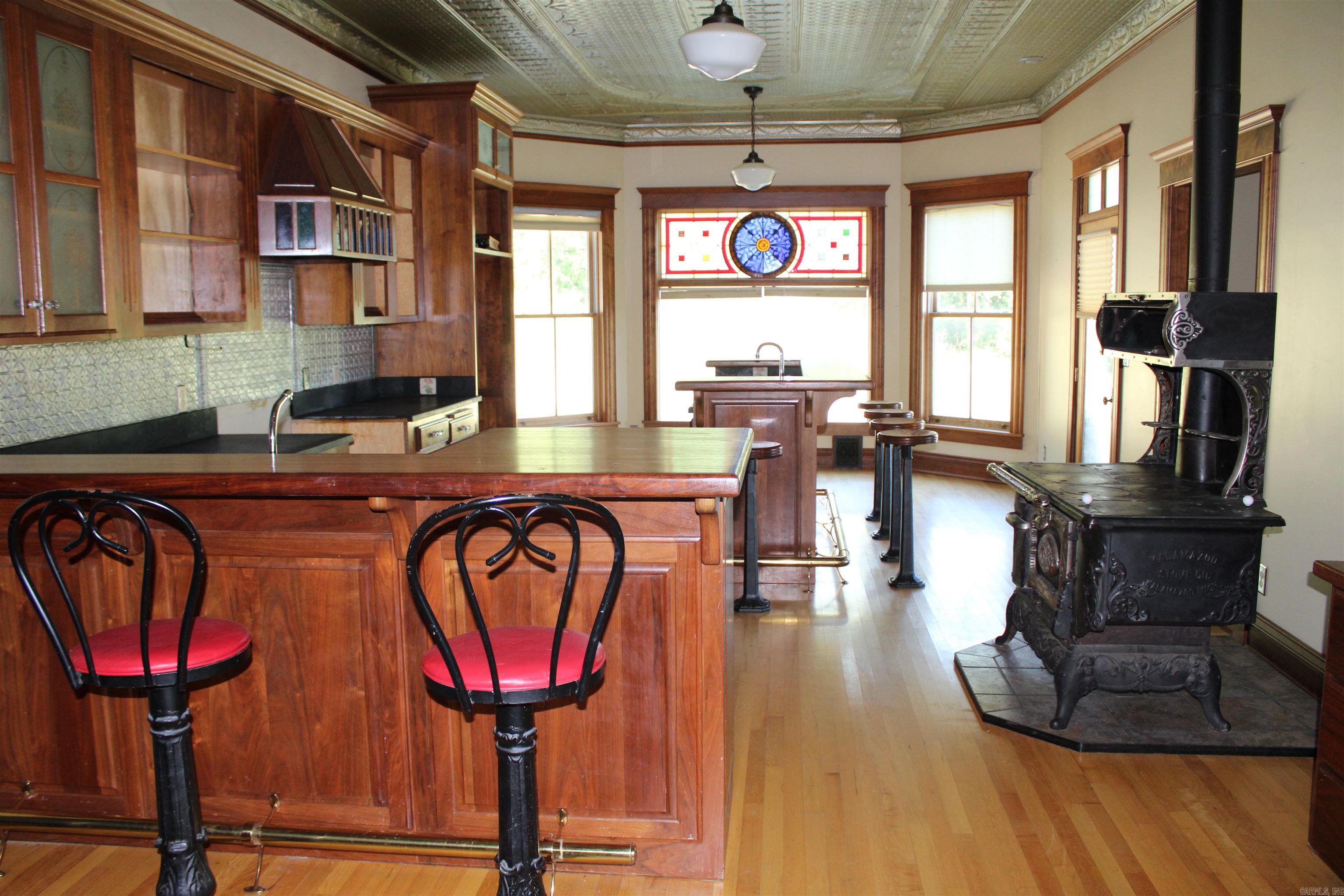 897 Rail  Marshall, AR