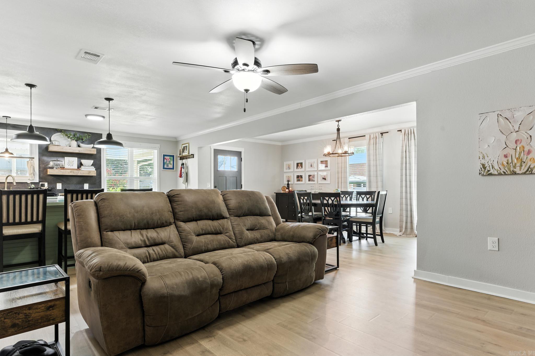 513 E 3rd St.  Carlisle, AR