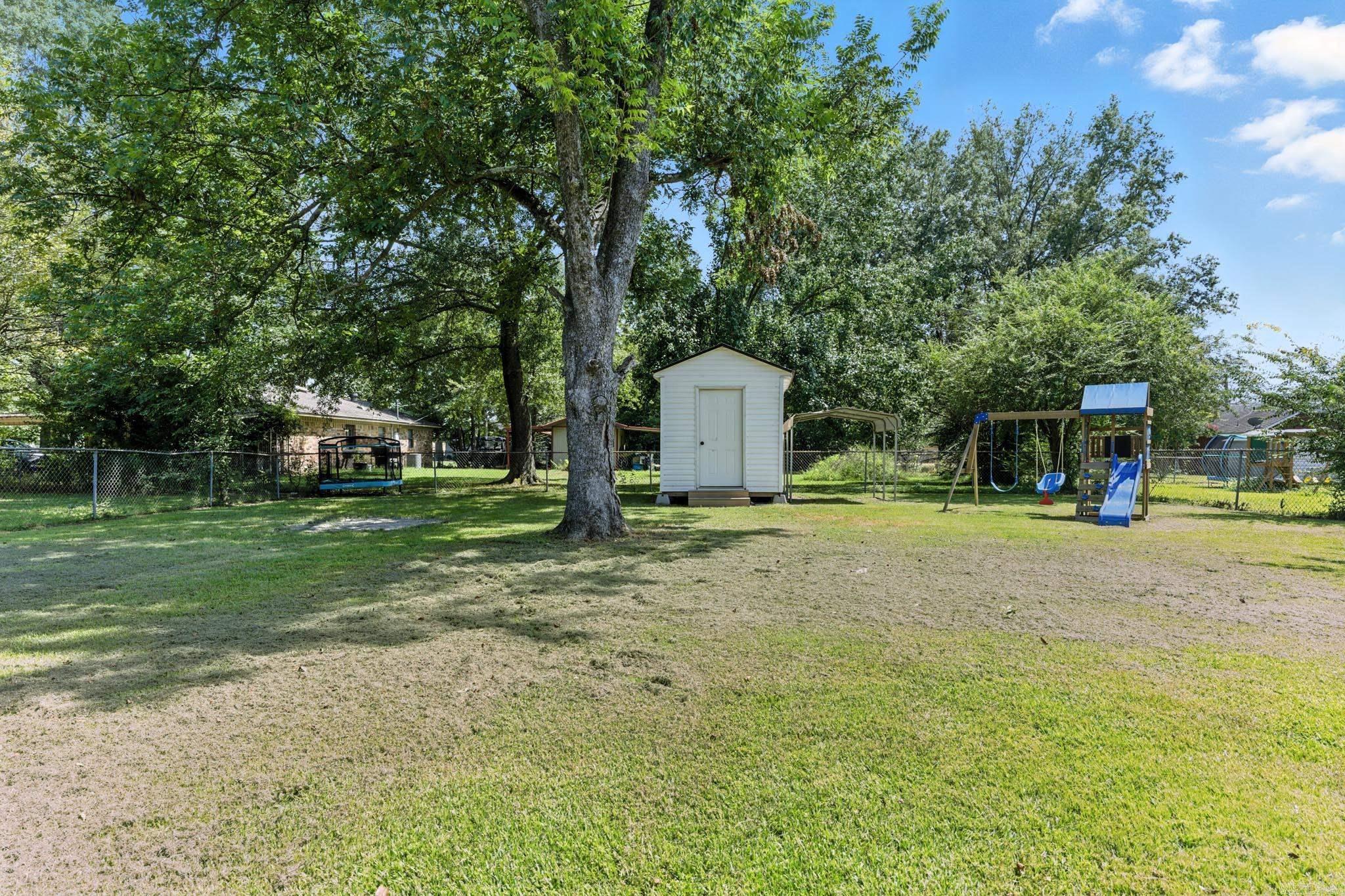 513 E 3rd St.  Carlisle, AR
