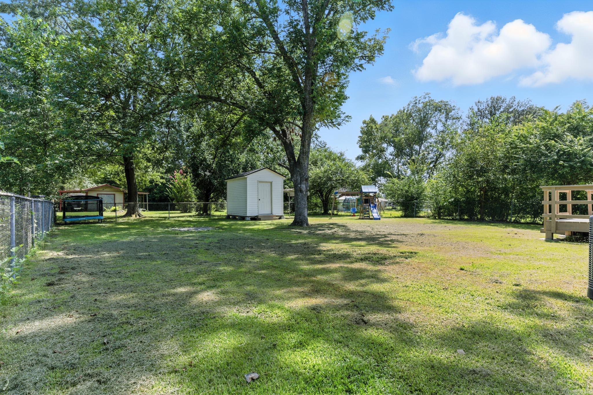 513 E 3rd St.  Carlisle, AR