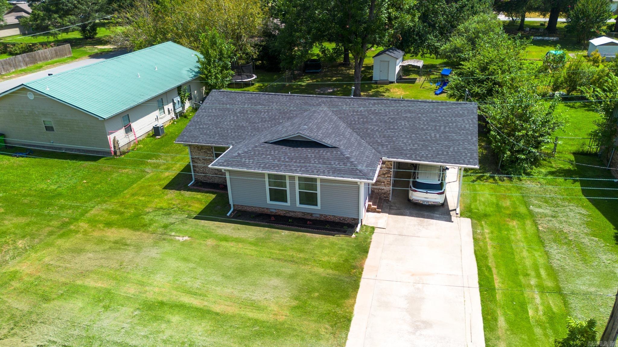 513 E 3rd St.  Carlisle, AR