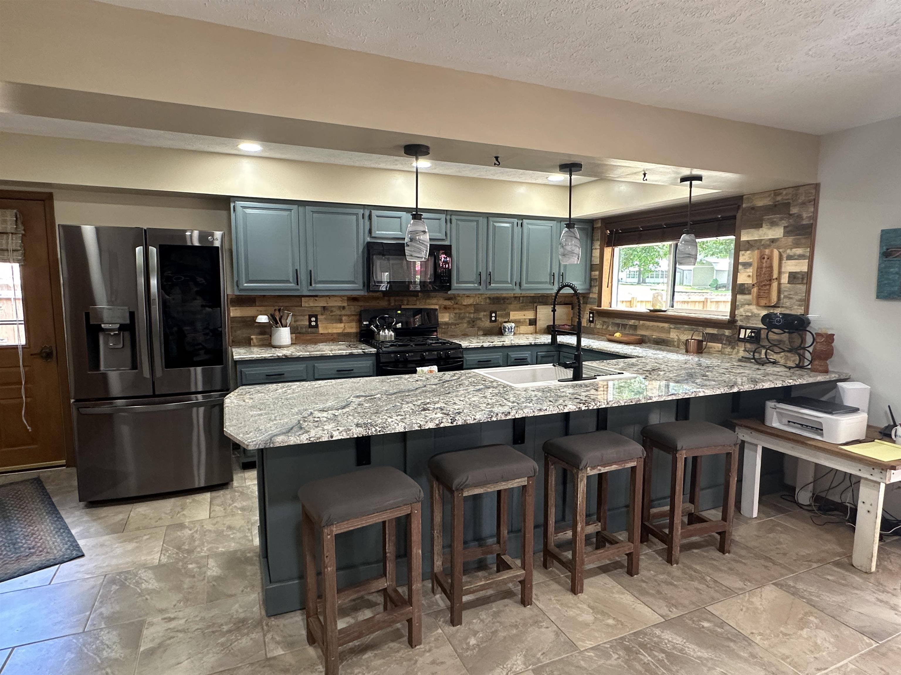 1712 Van Buren Ave  Mountain Home, AR