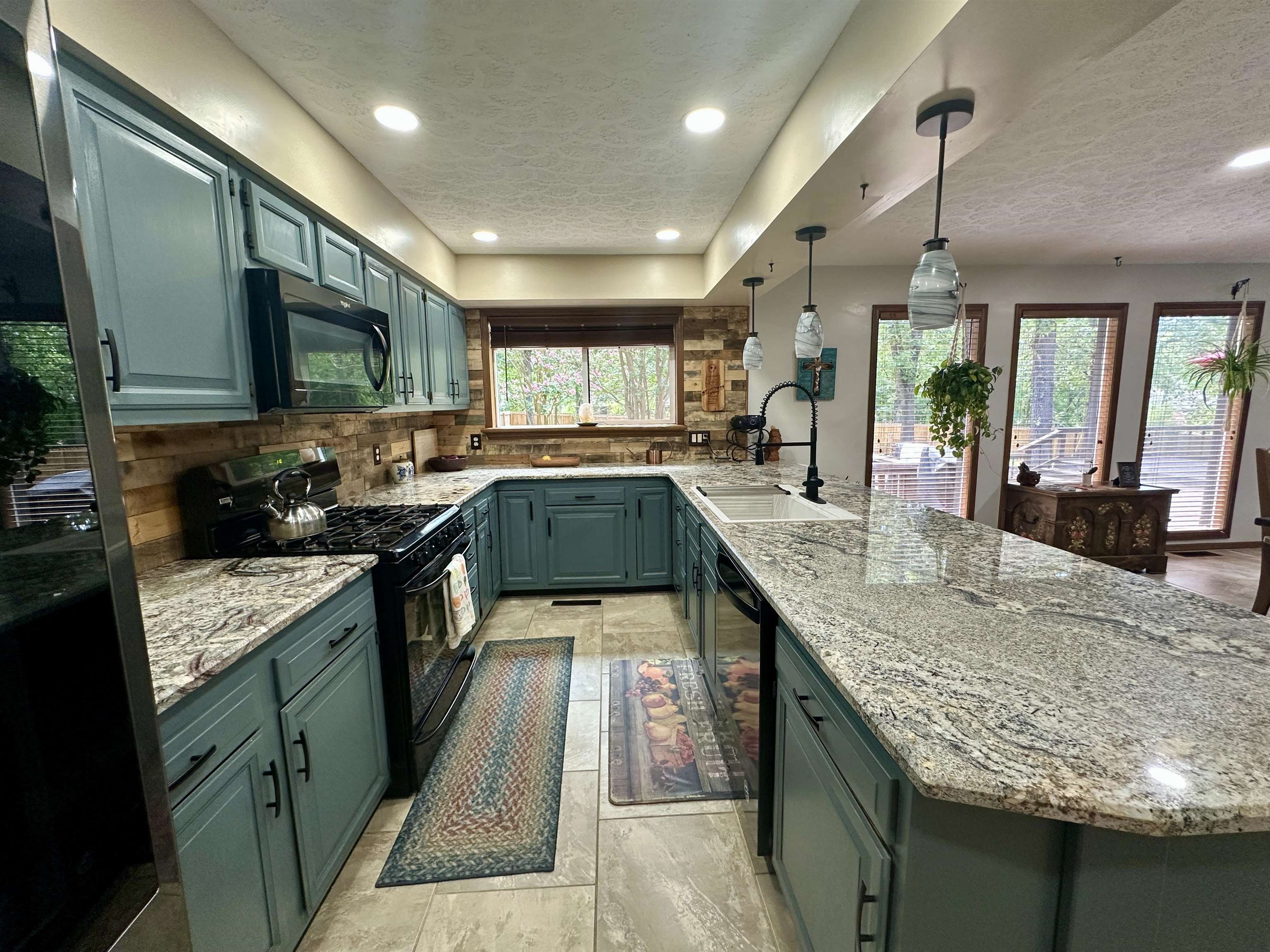 1712 Van Buren Ave  Mountain Home, AR