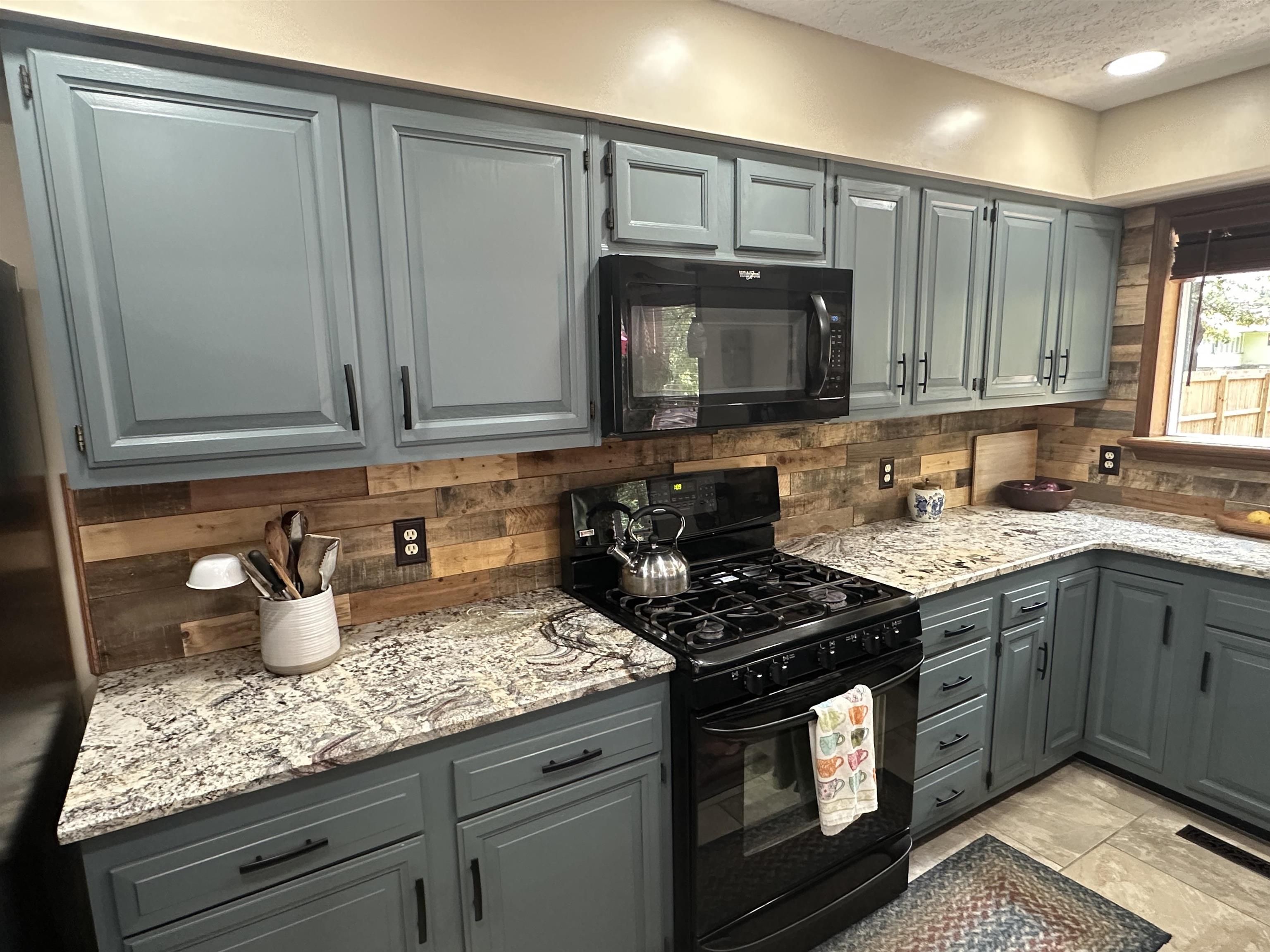 1712 Van Buren Ave  Mountain Home, AR