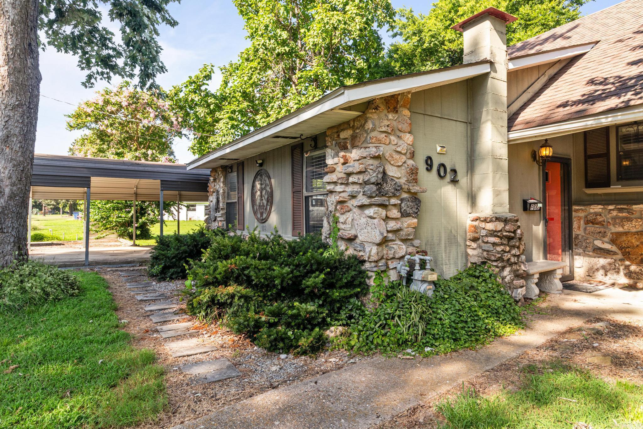 902 Polk Street  Corning, AR
