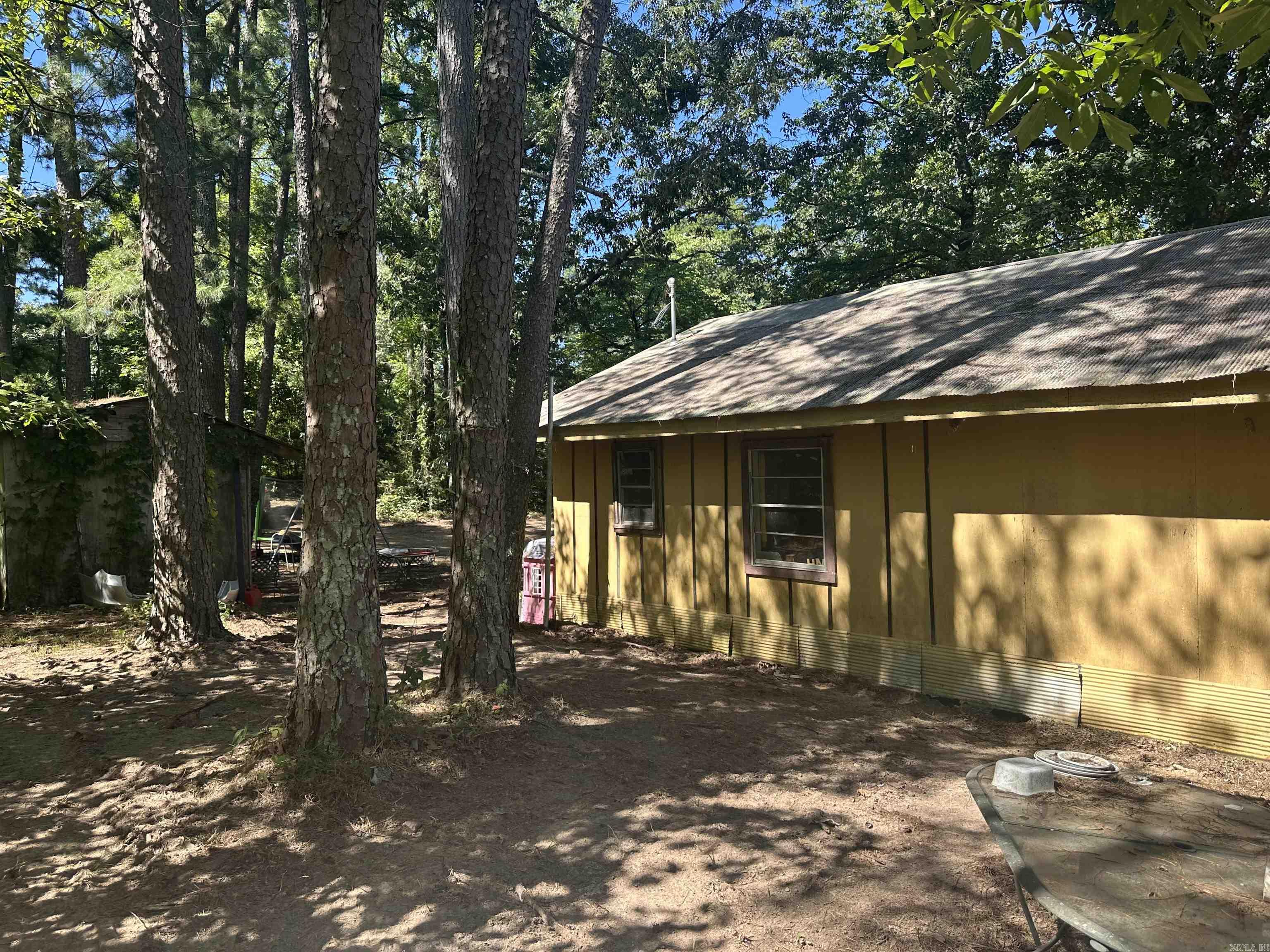 472 Beech  Amity, AR