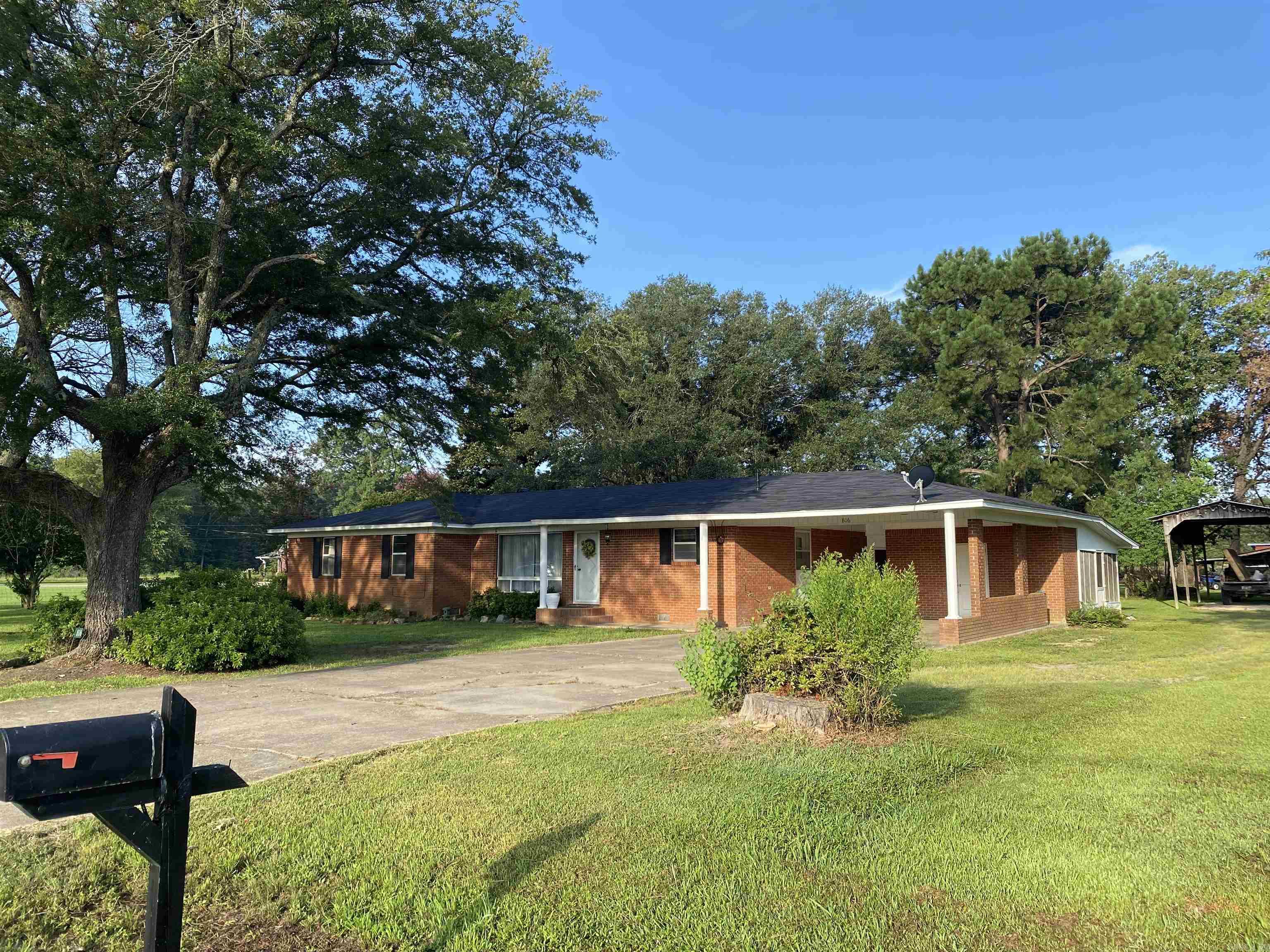806 Thurman Rd  Crossett, AR