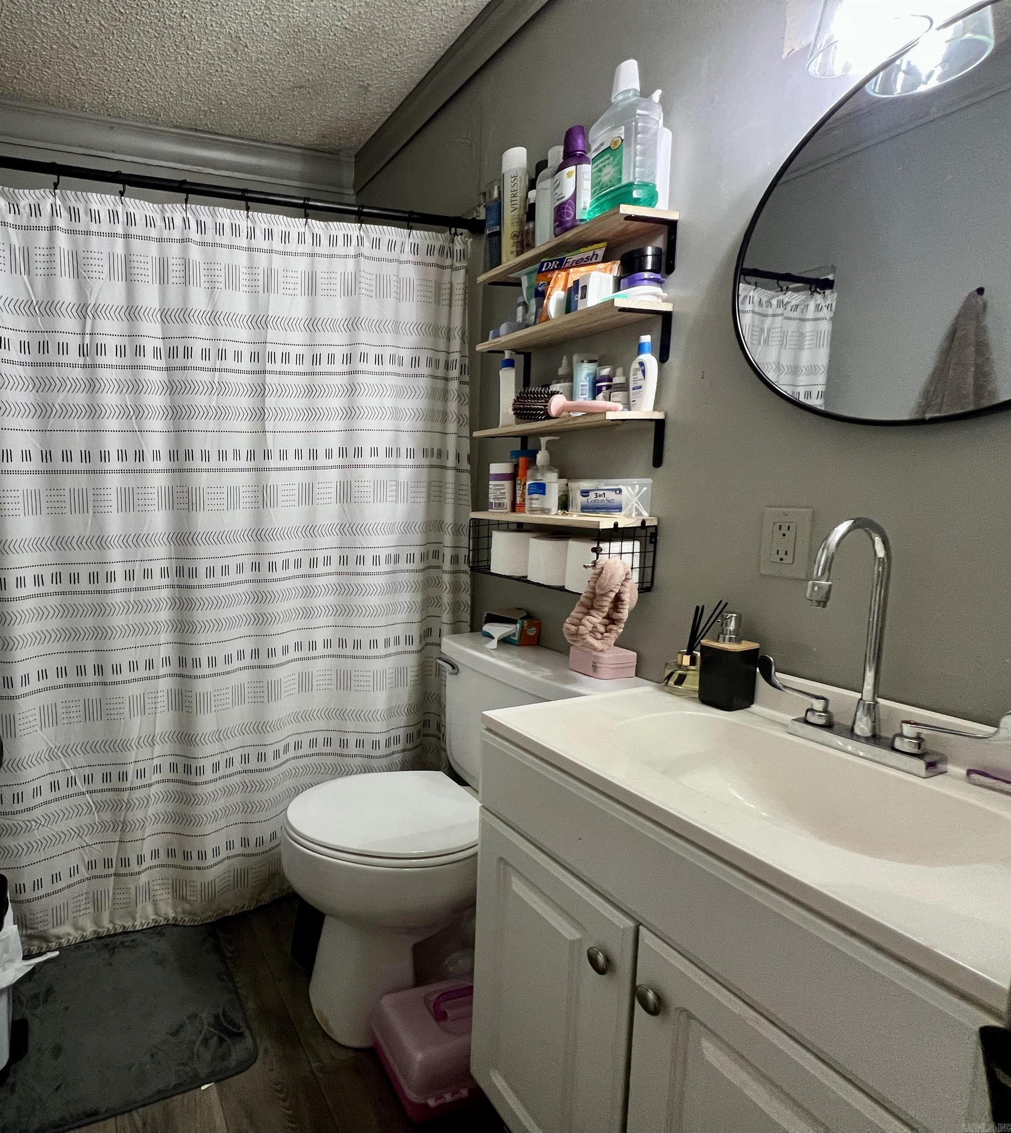 222 Lovia  Royal, AR