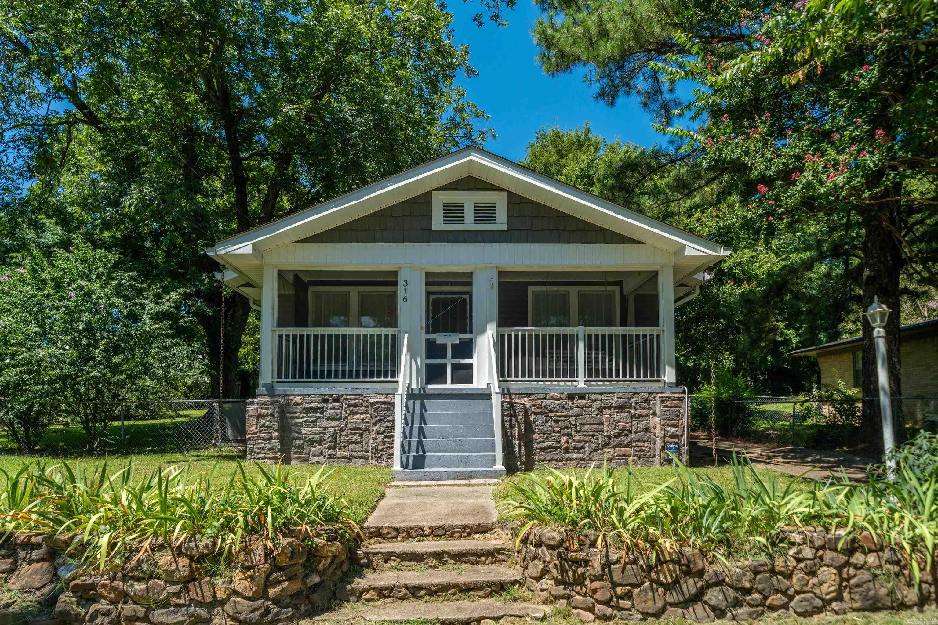 316 Vineyard Hot Springs, AR 71913