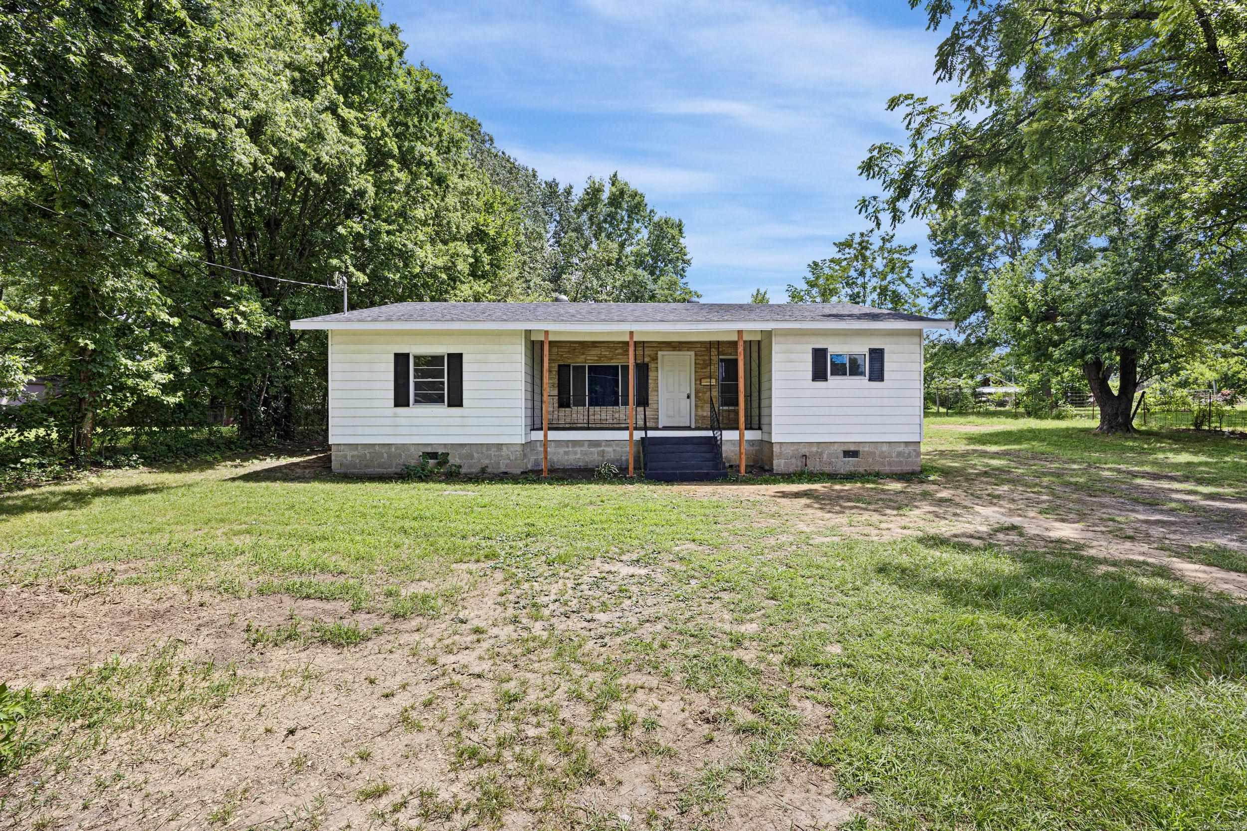 1209 W Walton  Clarksville, AR