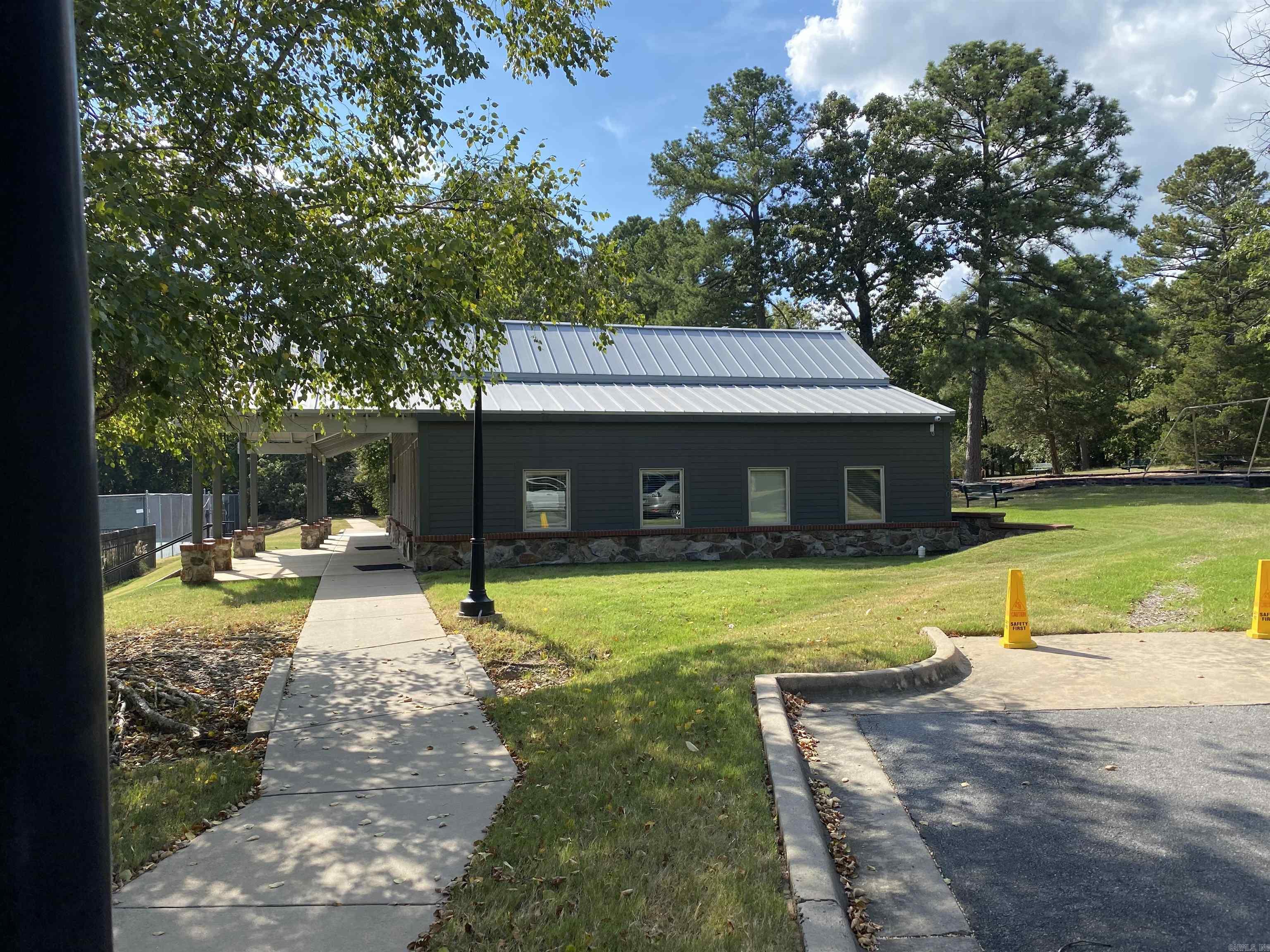 10819 Yosemite Valley Dr.  Little Rock, AR