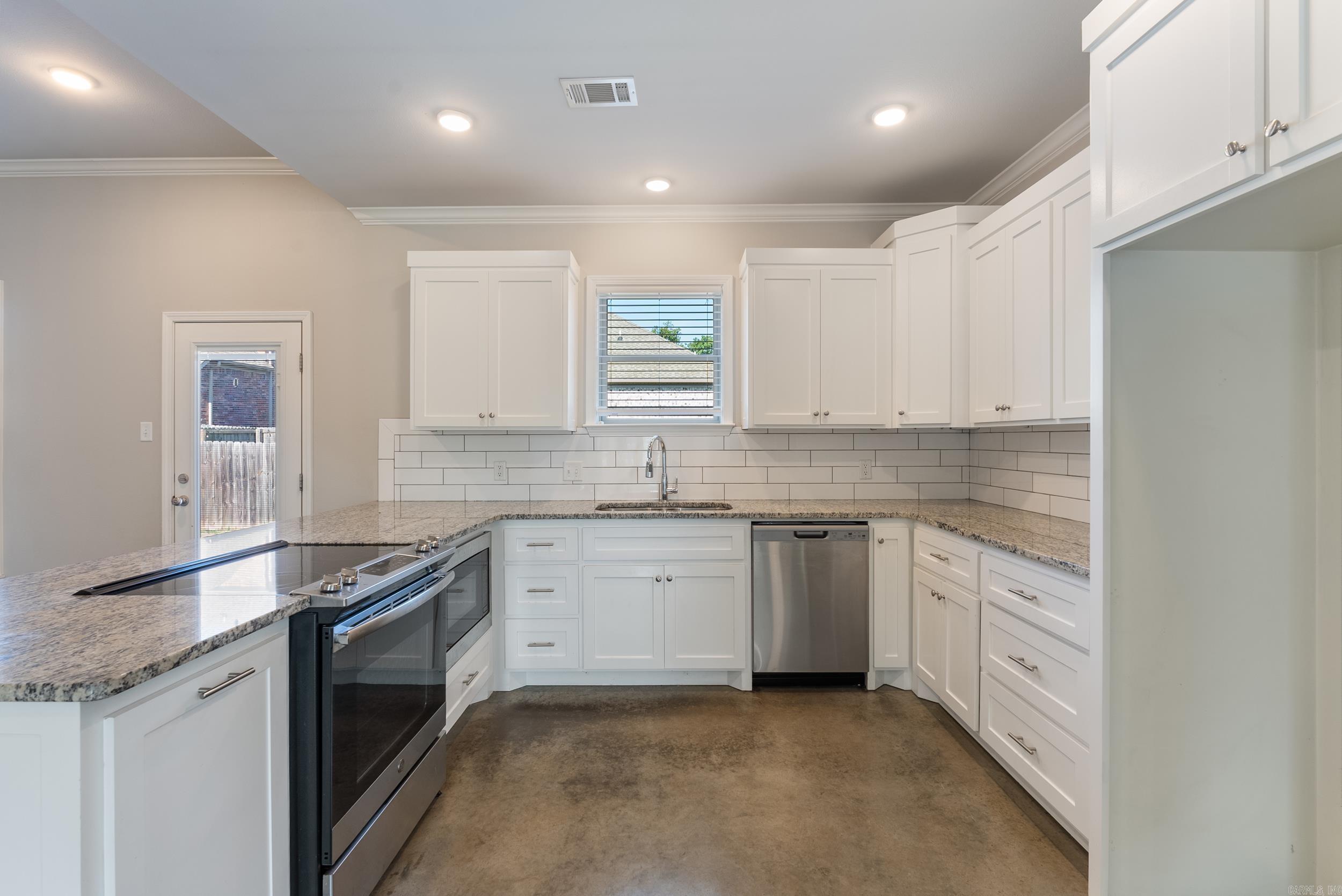 1545 CHERRY BARK DRIVE Conway, AR 72034