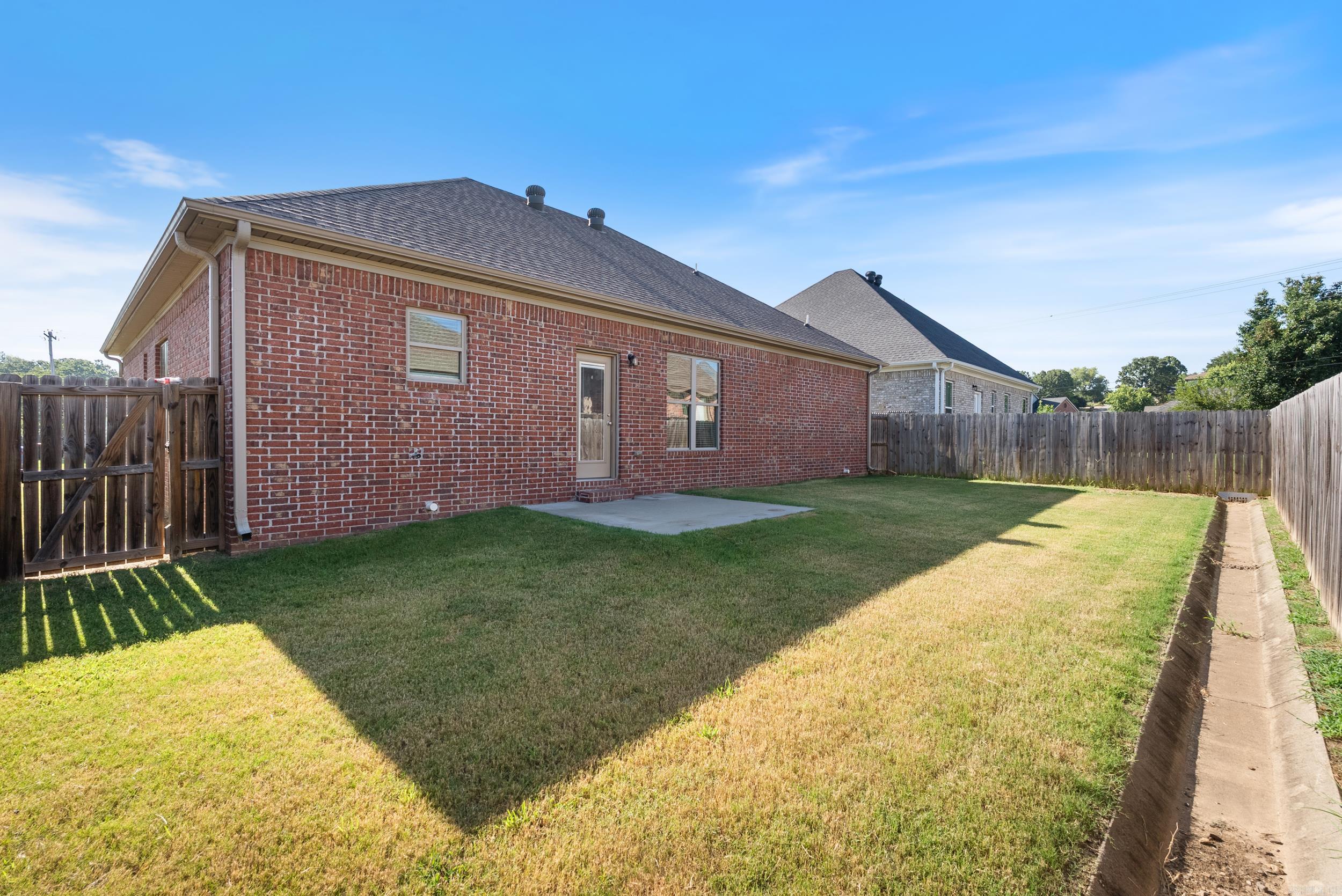 1545 CHERRY BARK DRIVE Conway, AR 72034
