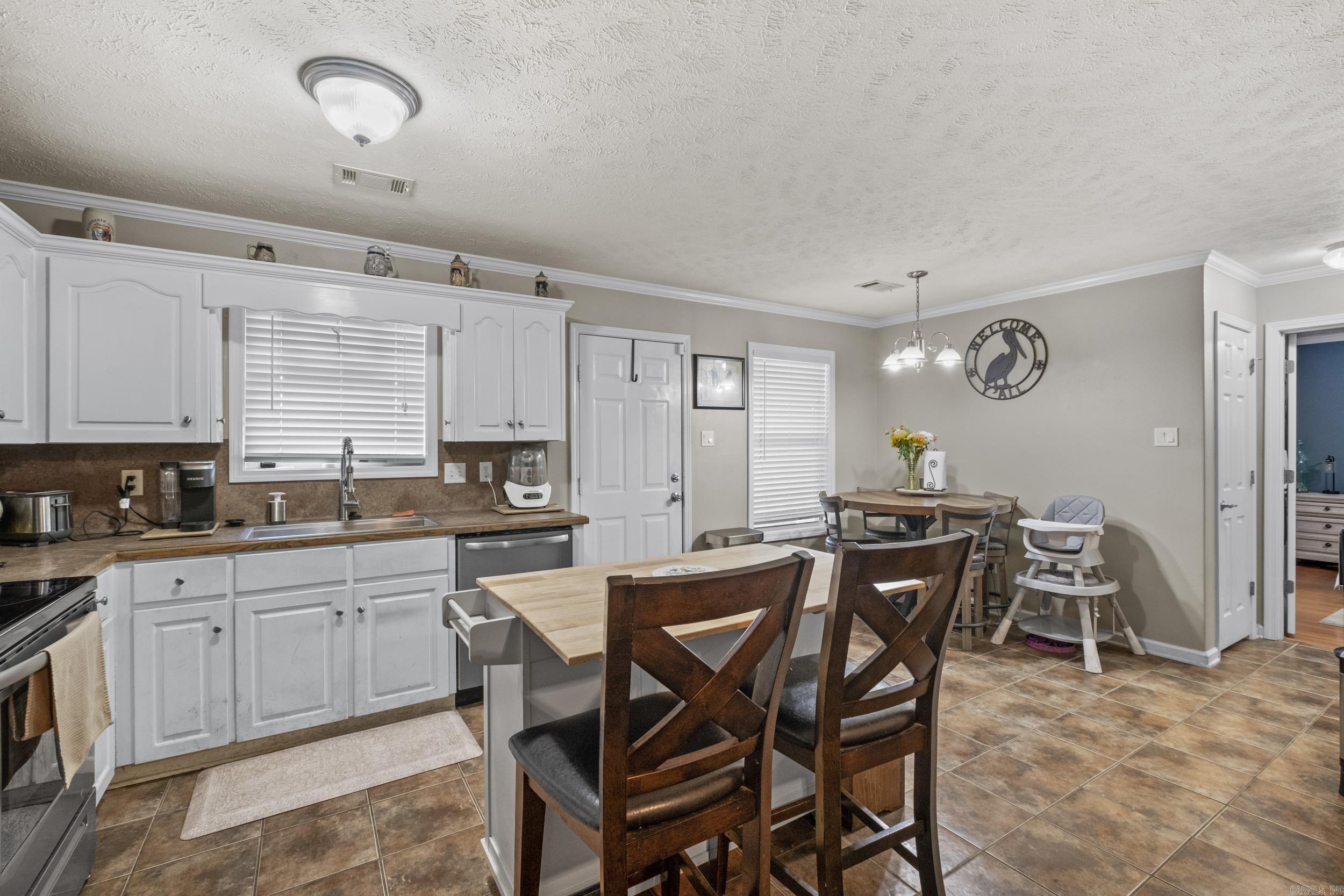 32 Chickasaw  Austin, AR