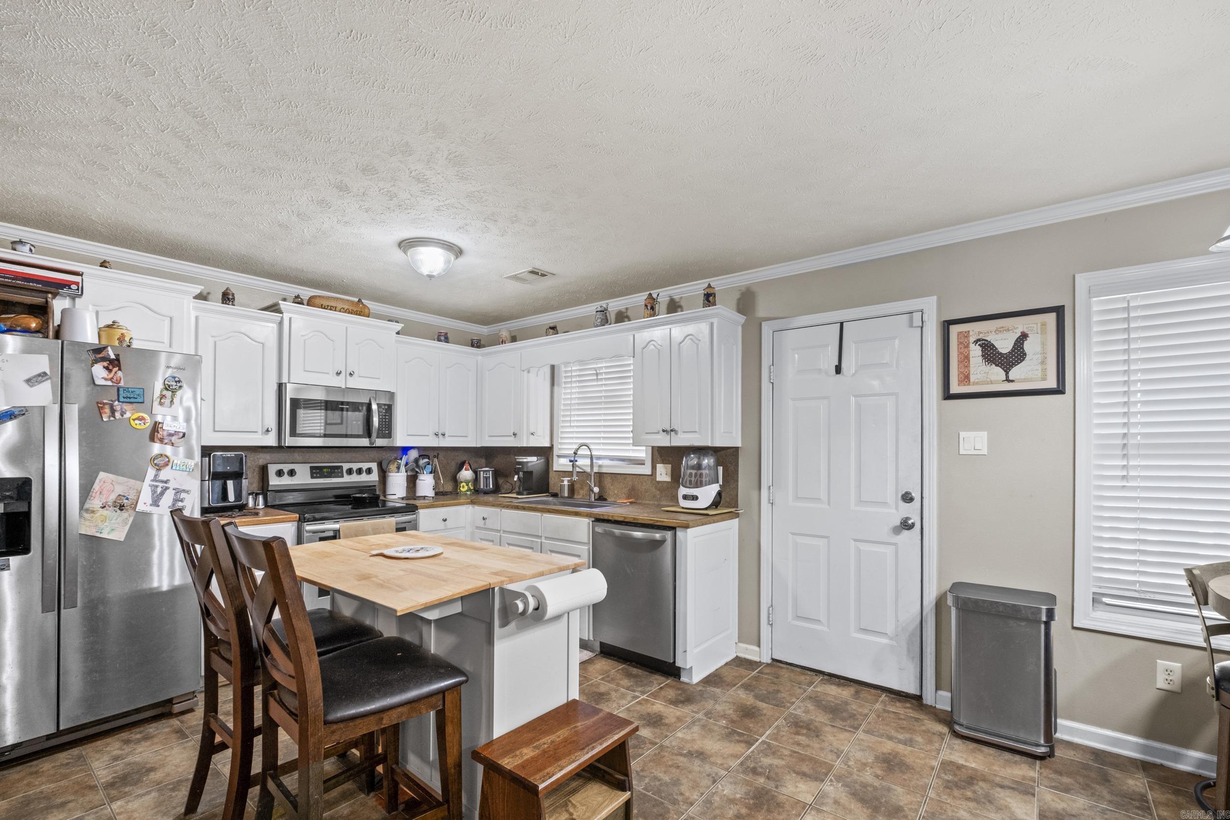 32 Chickasaw  Austin, AR