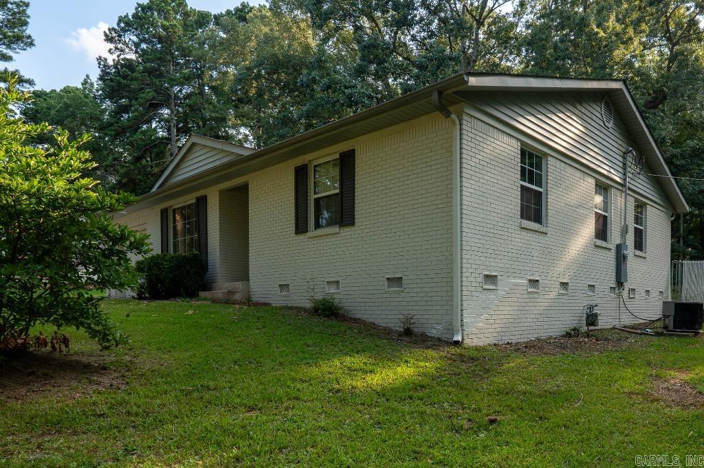 1908 W Lakeview  Benton, AR