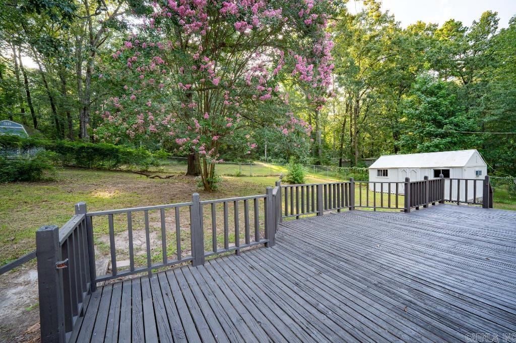 1908 W Lakeview  Benton, AR