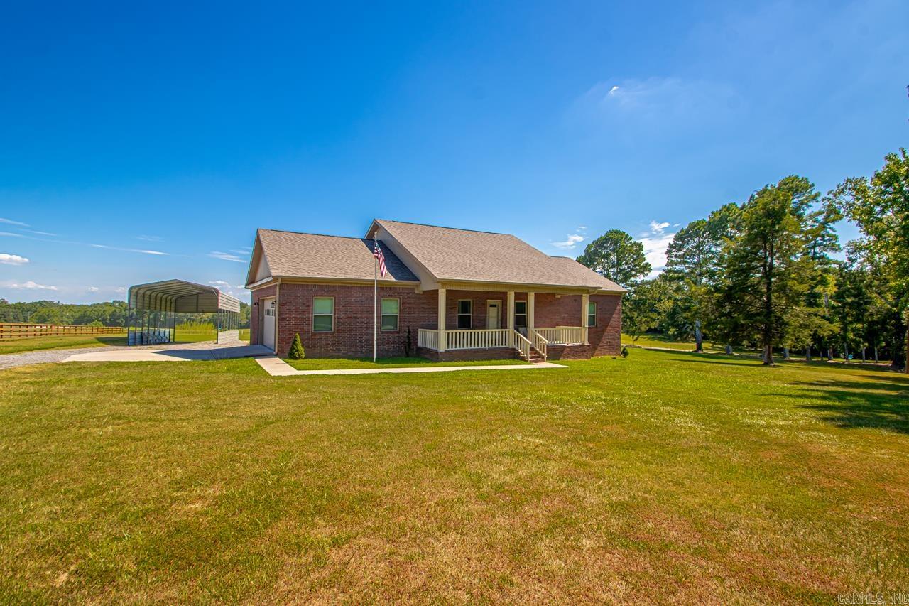 13107 Highway 84  Bismarck, AR