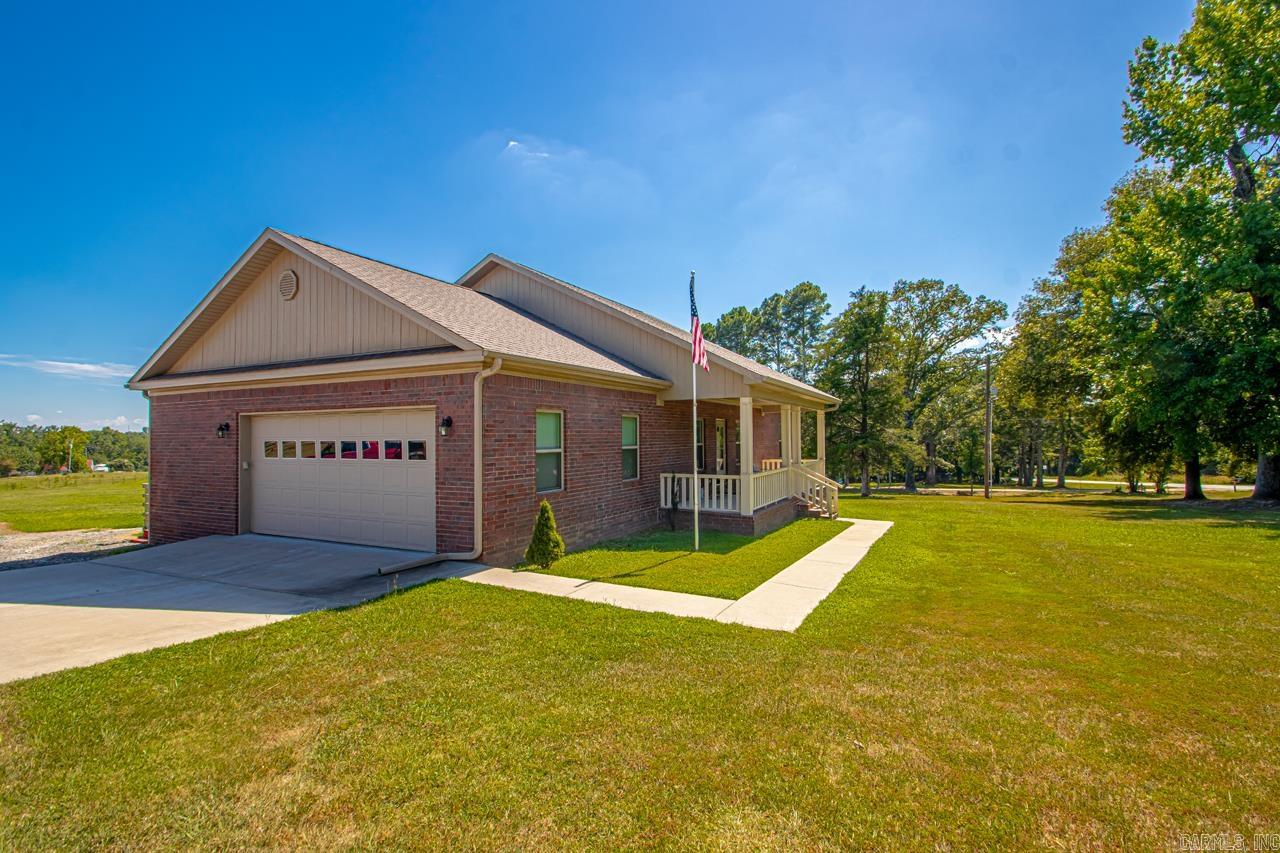 13107 Highway 84  Bismarck, AR
