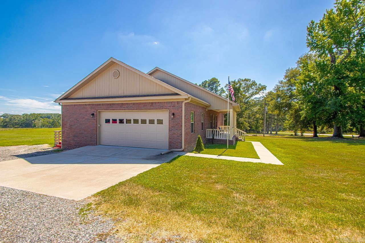 13107 Highway 84  Bismarck, AR
