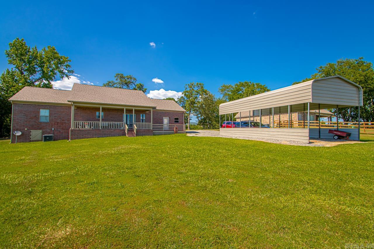 13107 Highway 84  Bismarck, AR