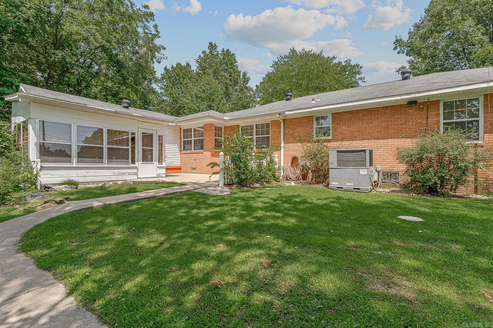320 N Fifth Ave  Piggott, AR
