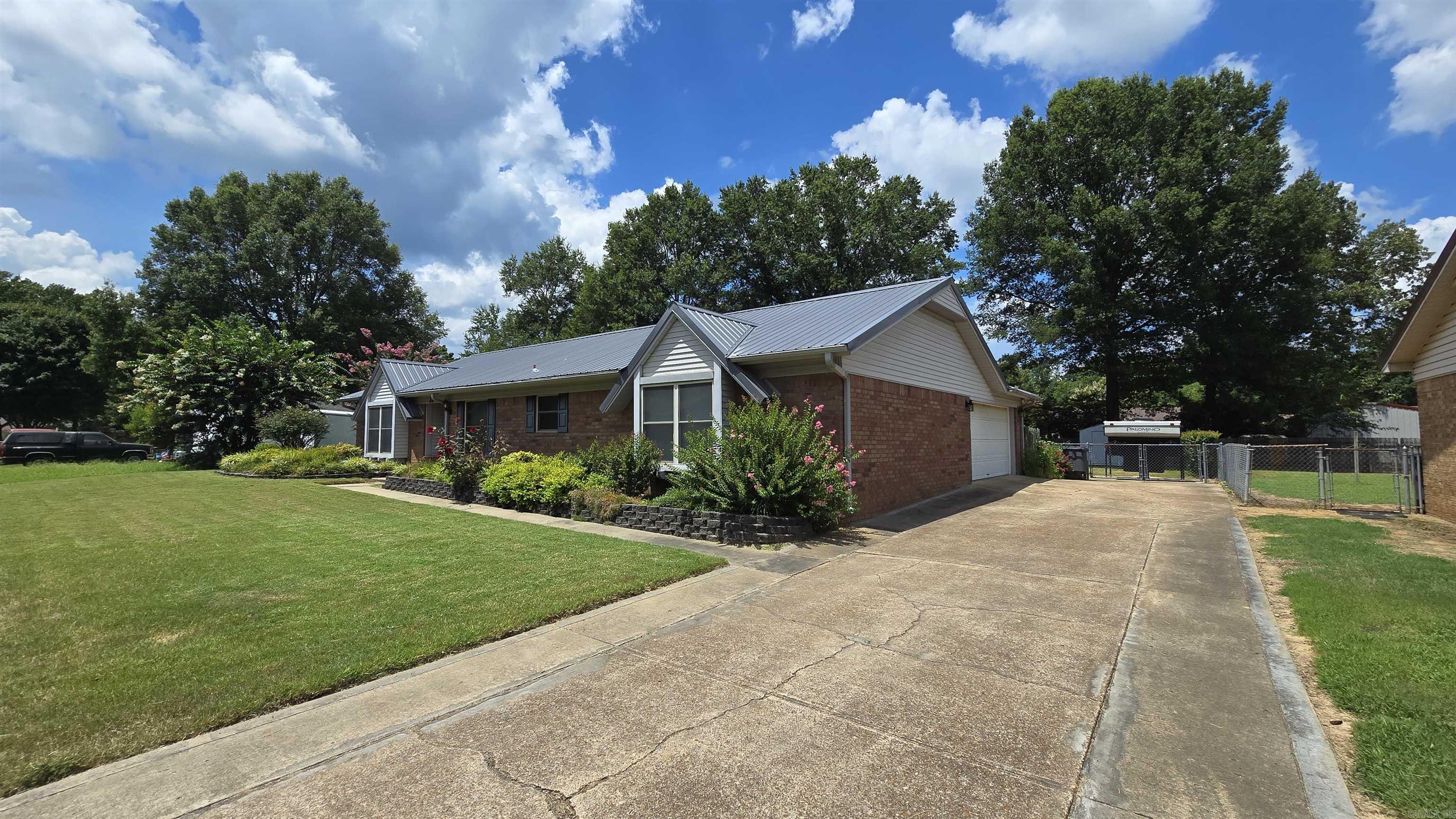 28 Cattails  Searcy, AR