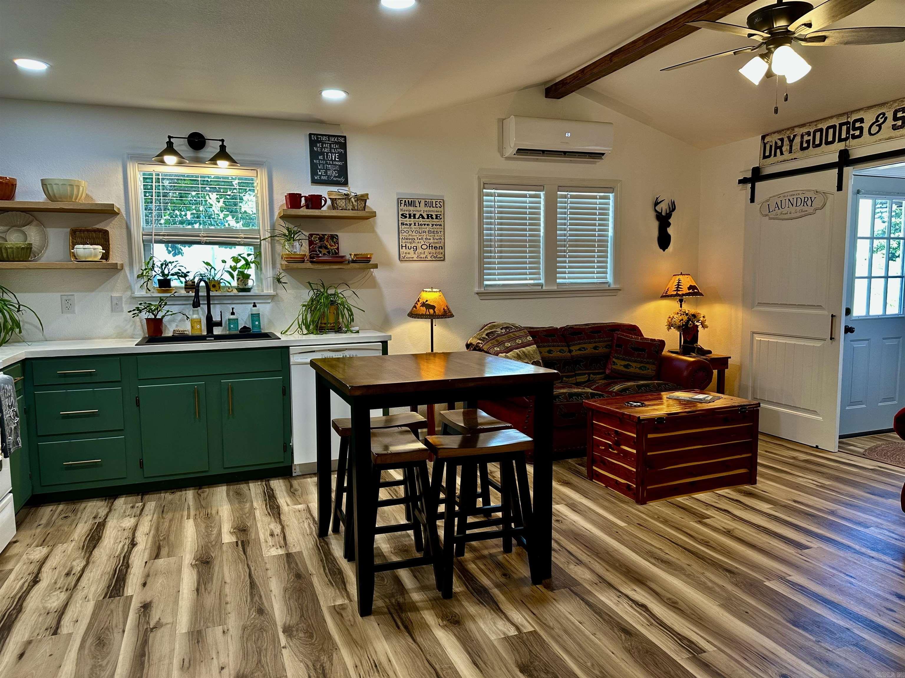103 Lynn St. Marshall, AR 72650