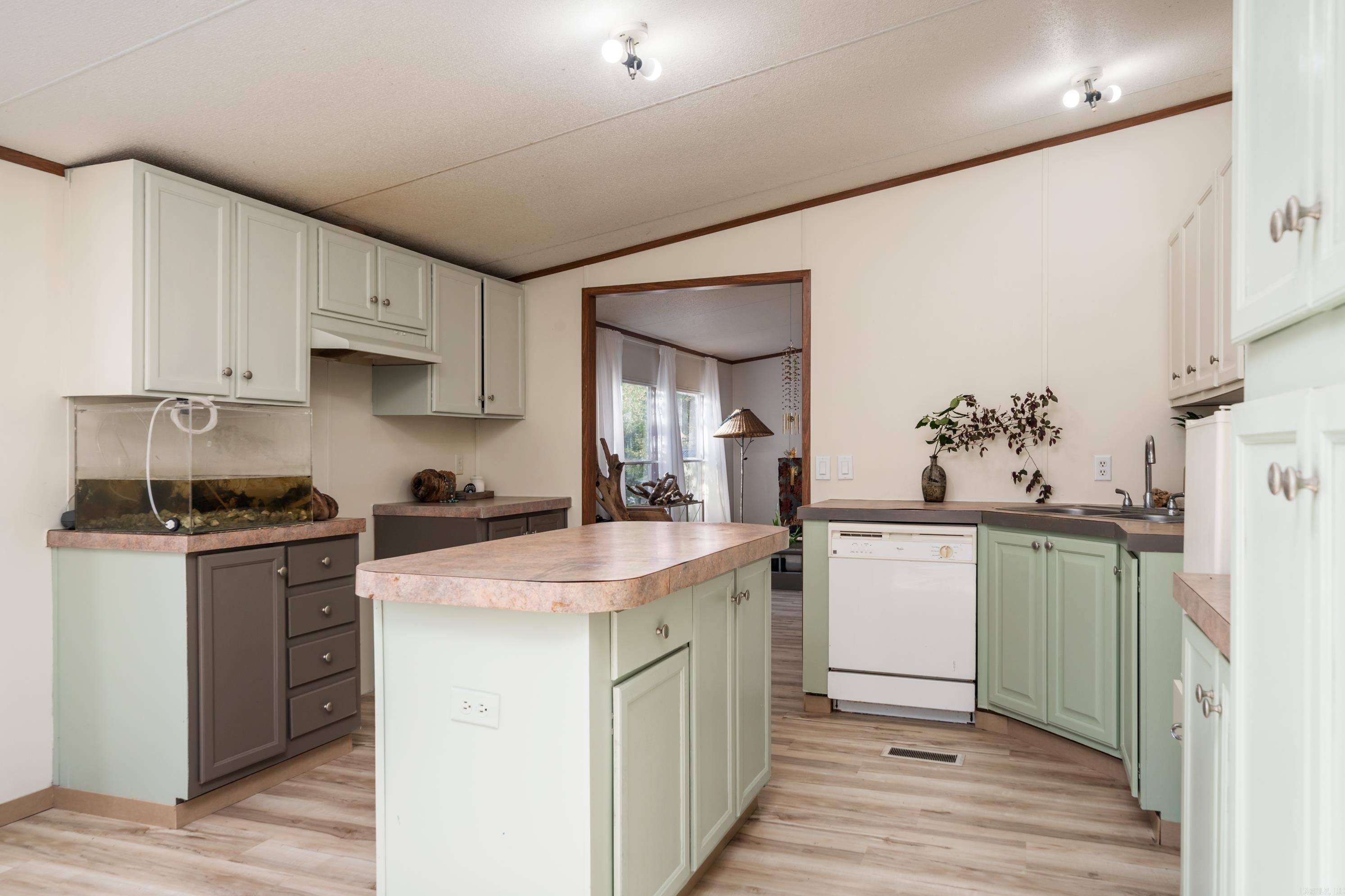 170 Parkshores  Hot Springs, AR