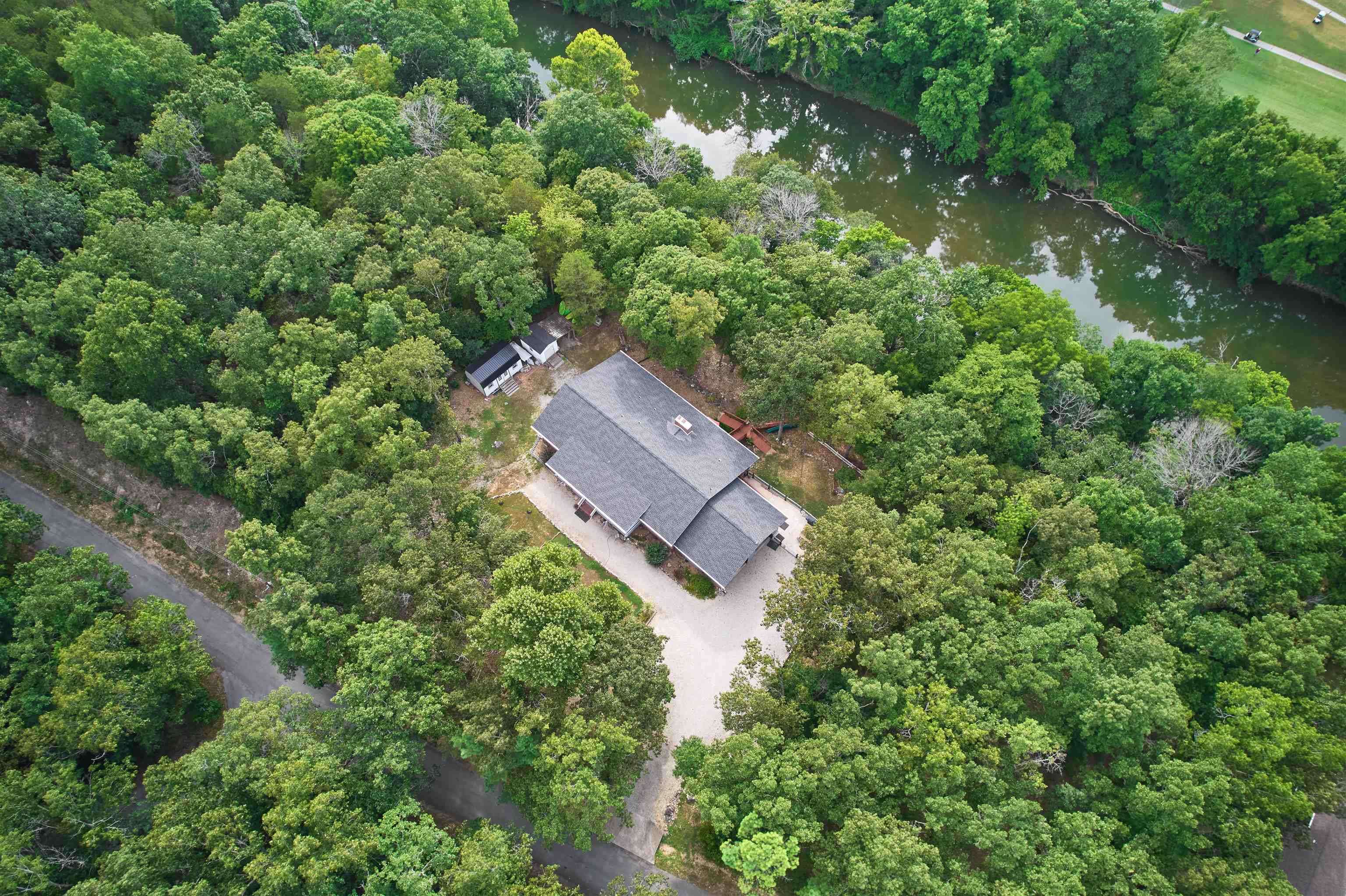 128 Powhatan Dr Cherokee Village, AR 72529