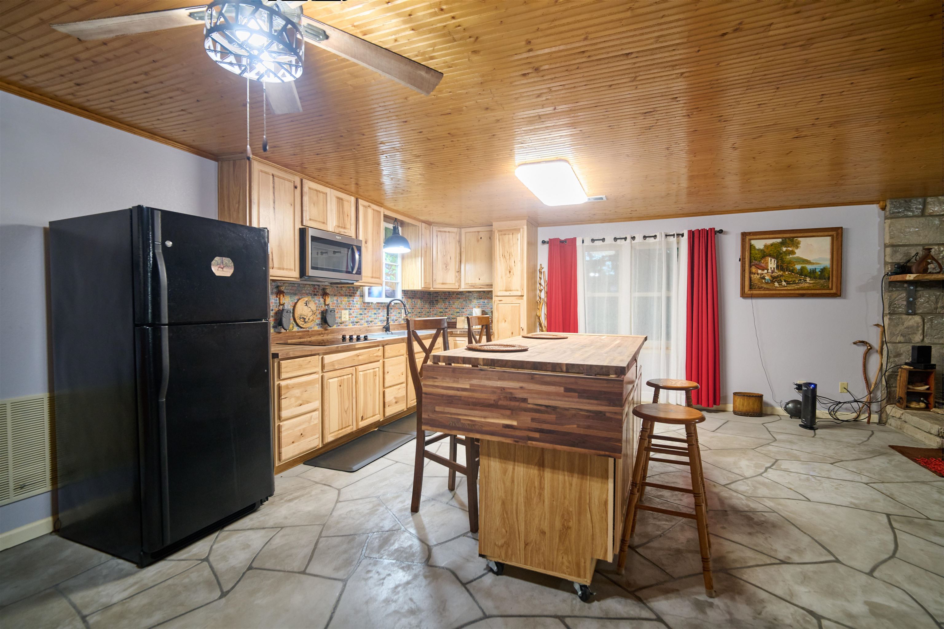 128 Powhatan Dr Cherokee Village, AR 72529