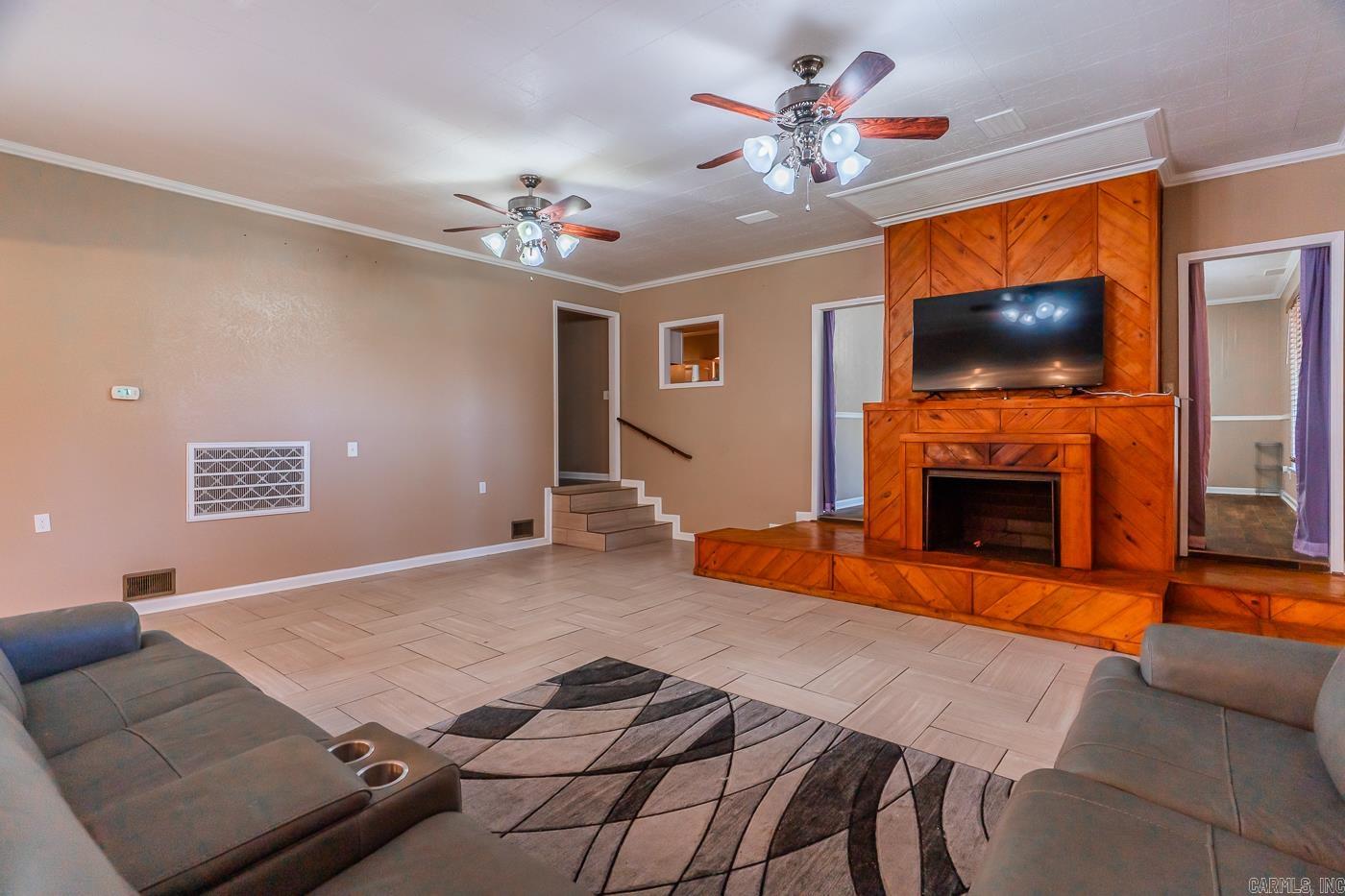 806 W 3rd  Weiner, AR
