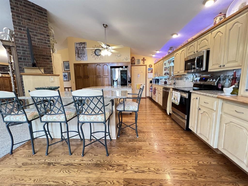 412 Airpark  Horseshoe Bend, AR
