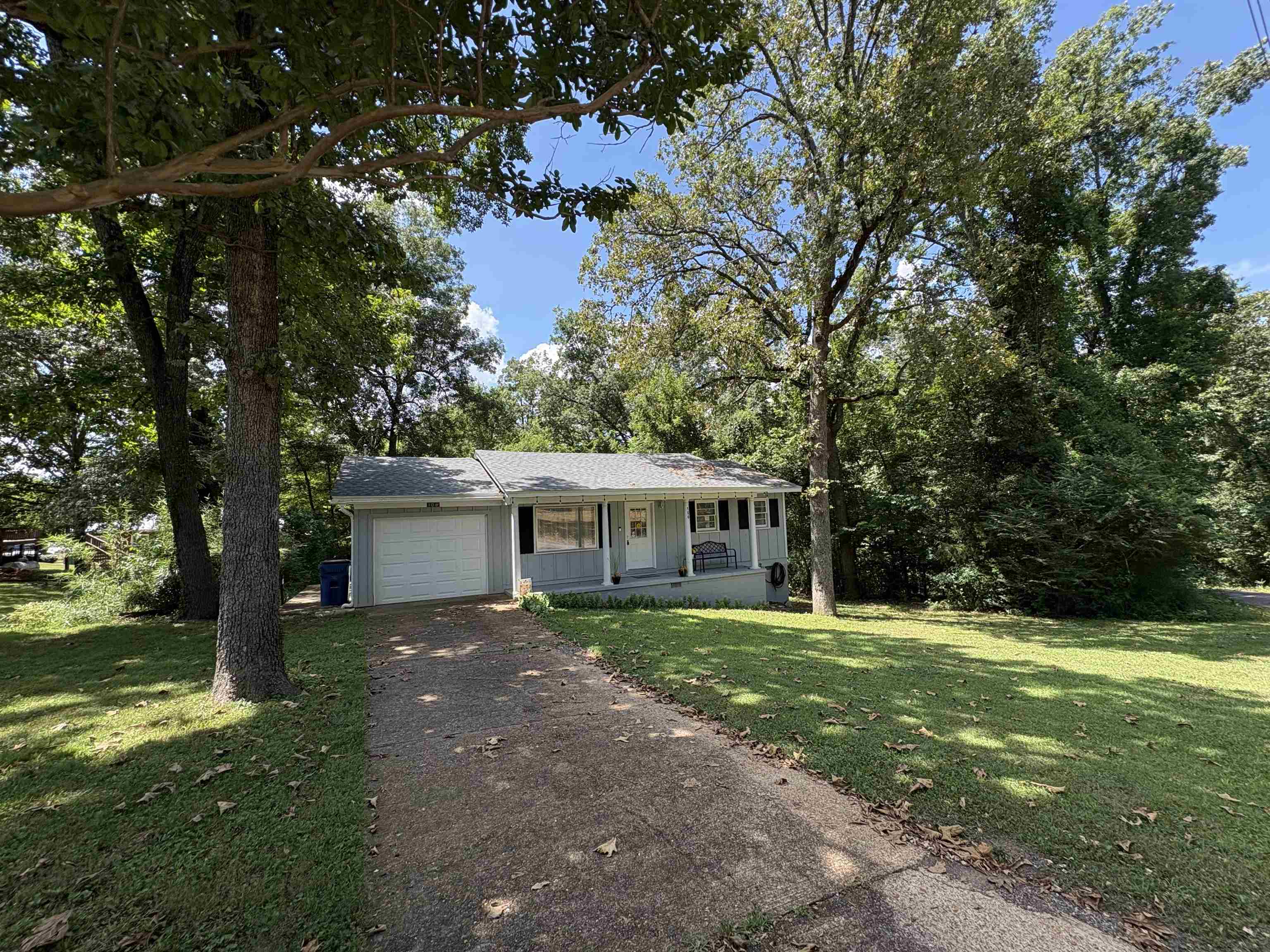 106 E Lakeshore  Cherokee Village, AR