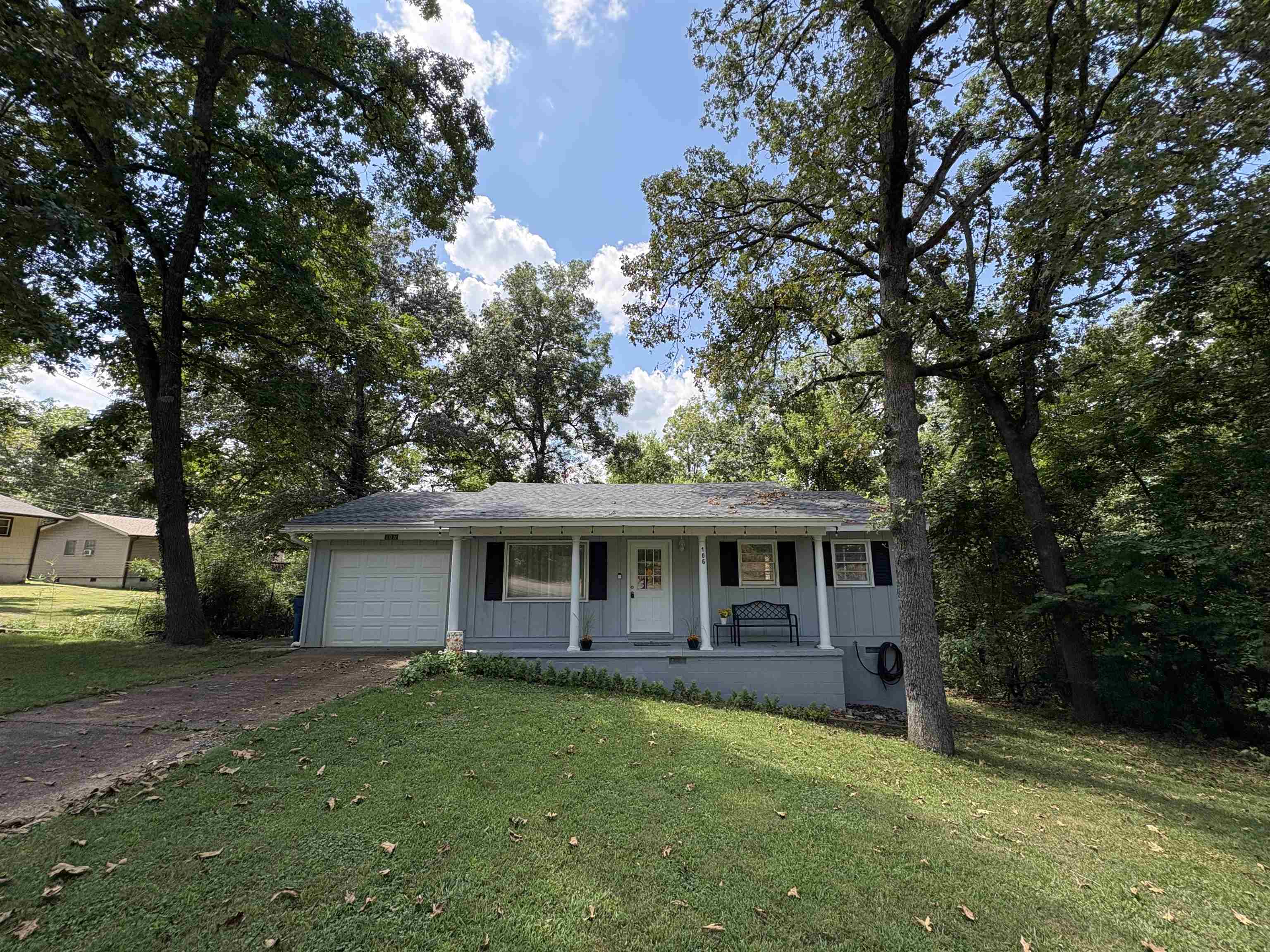 106 E Lakeshore  Cherokee Village, AR