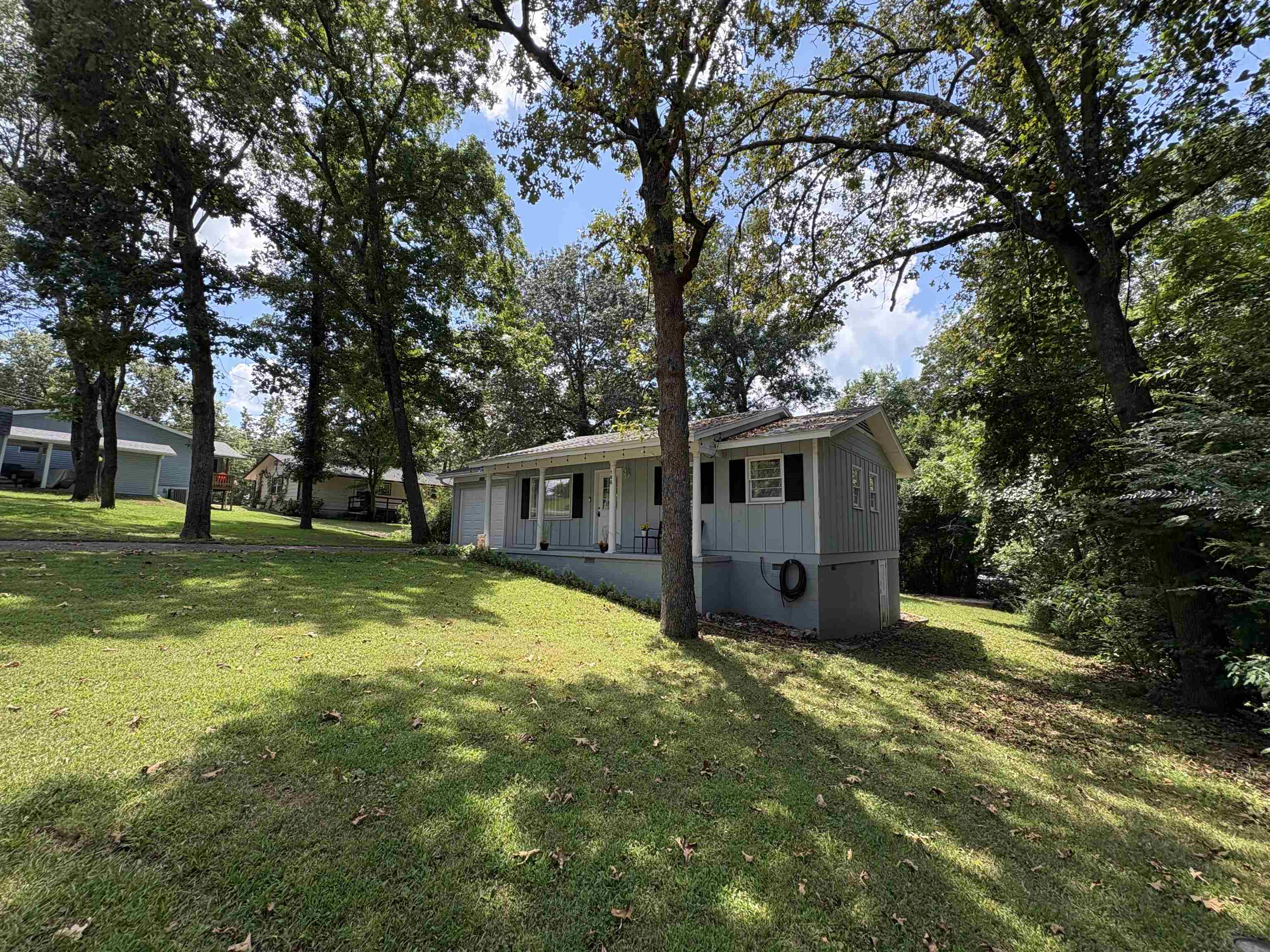 106 E Lakeshore  Cherokee Village, AR