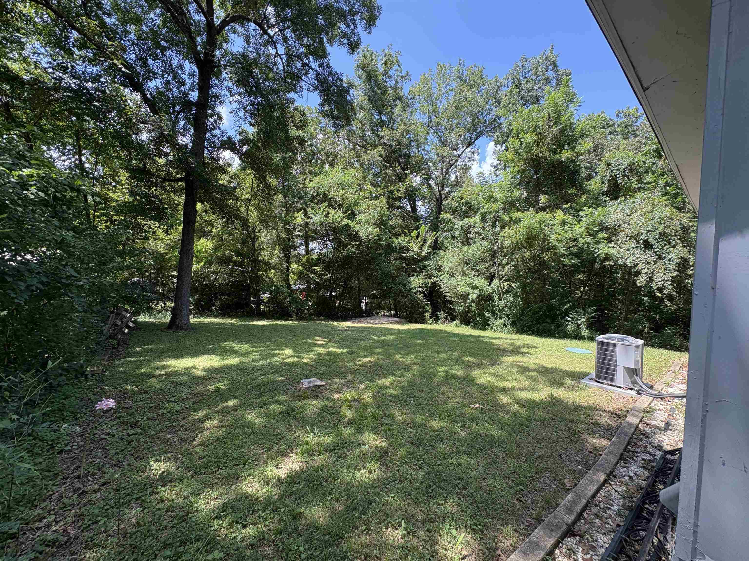 106 E Lakeshore  Cherokee Village, AR