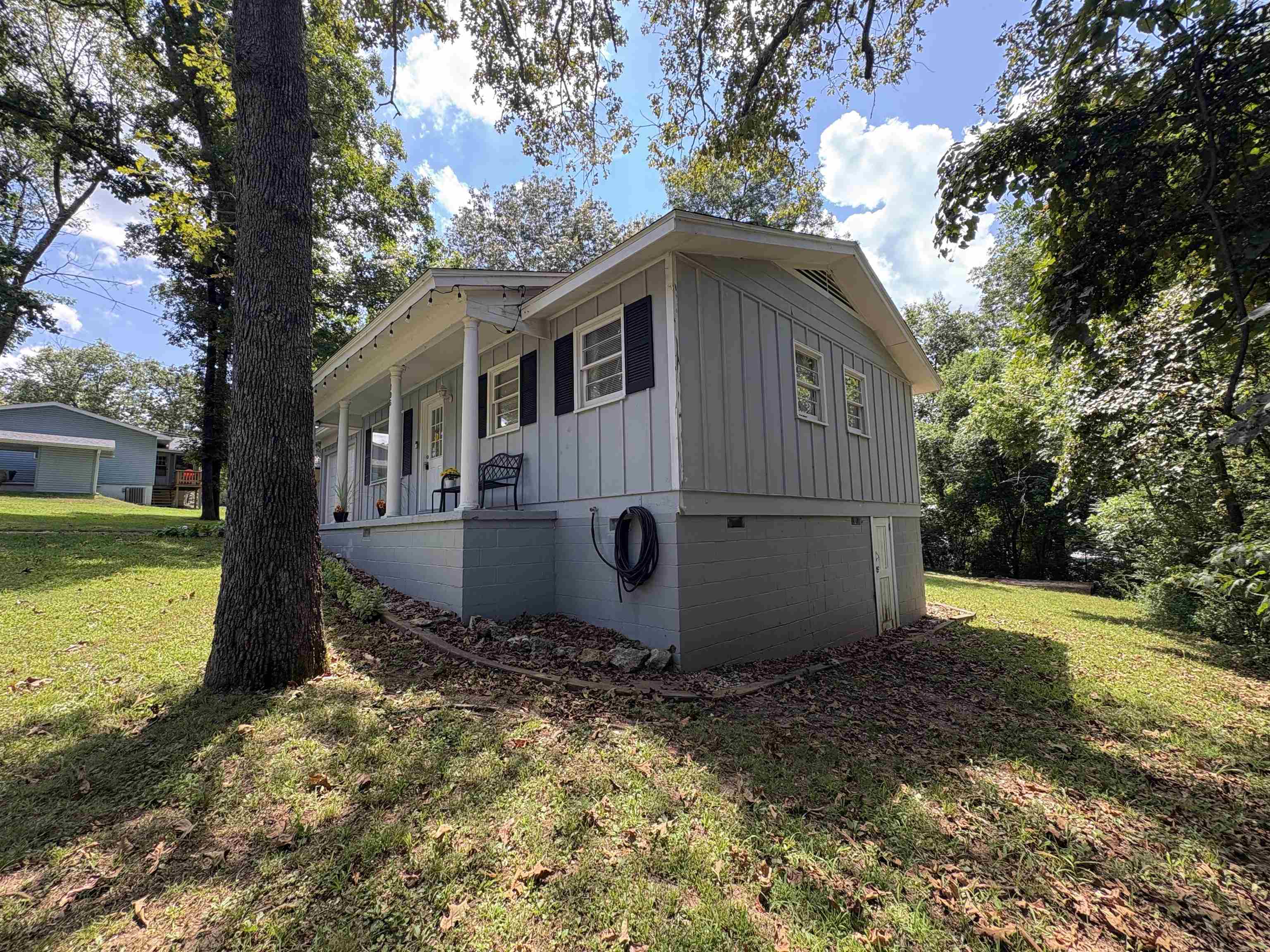 106 E Lakeshore  Cherokee Village, AR