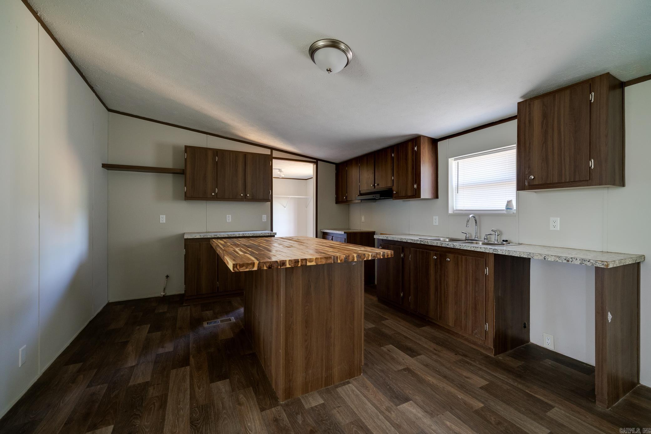 10115 Philpot  Ozark, AR