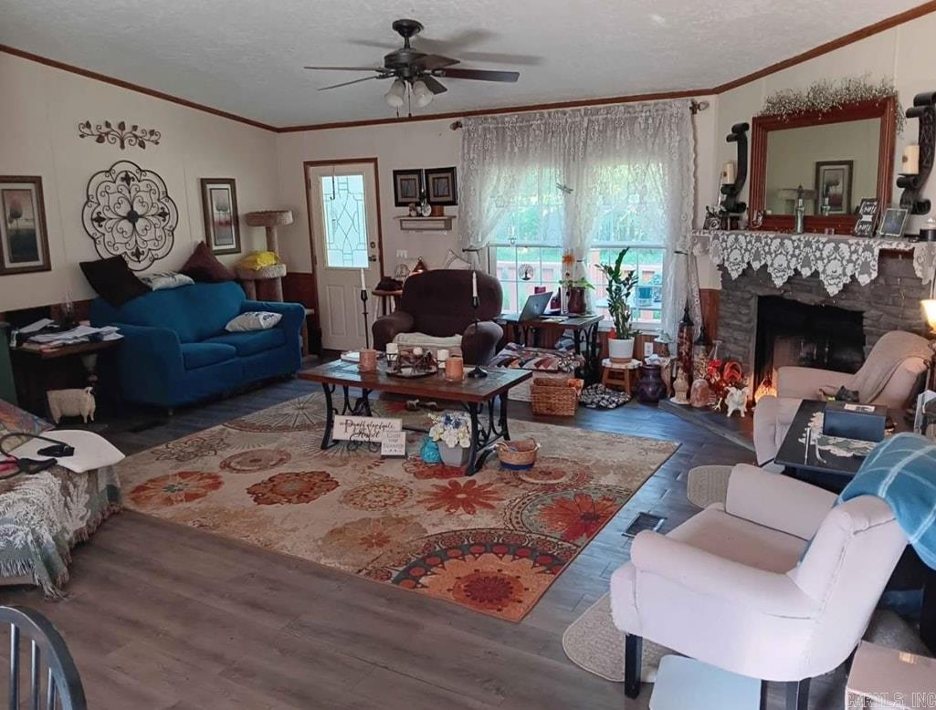 360 gillette  Clinton, AR