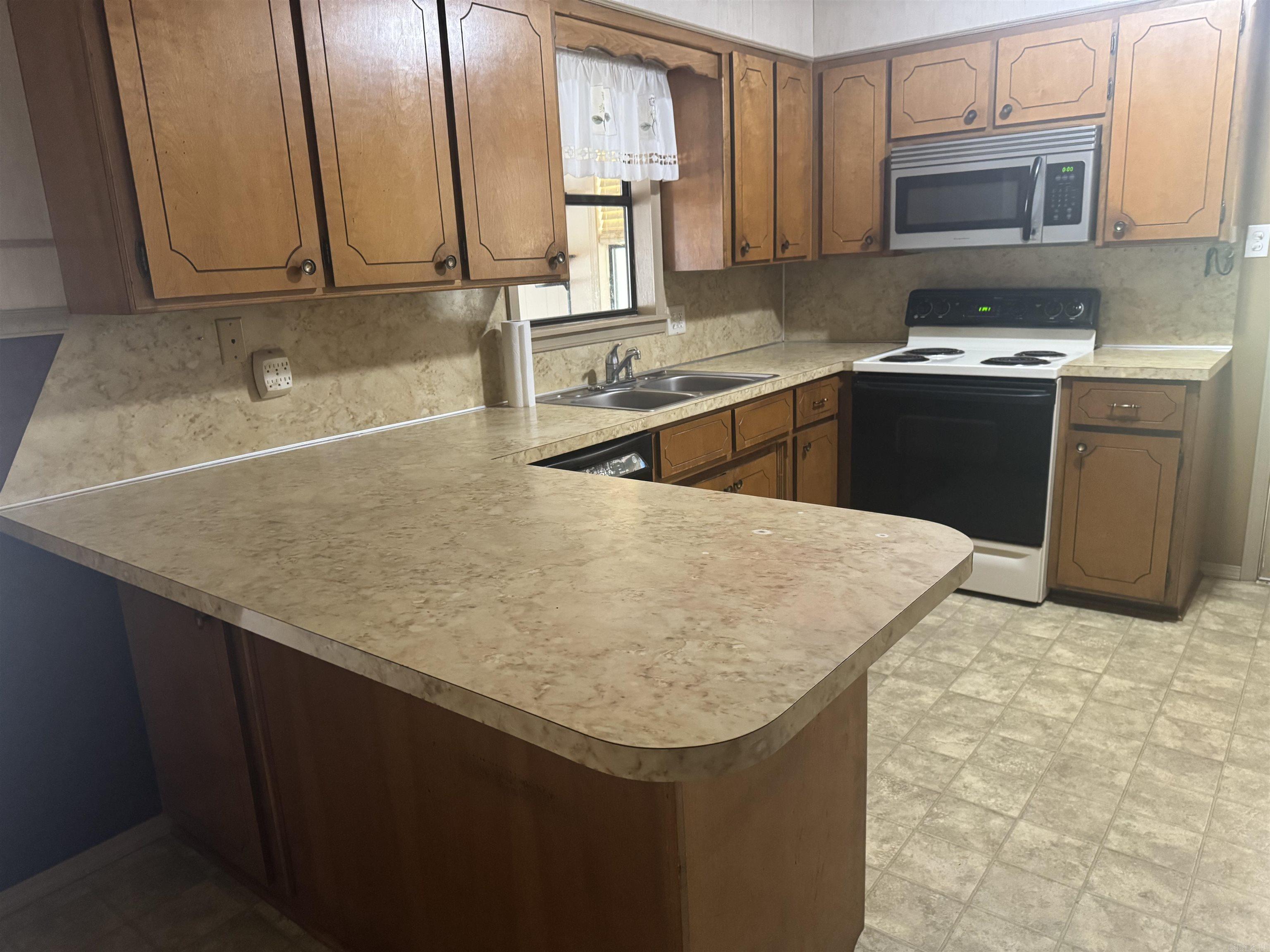 106 Lakeside Drive  New Blaine, AR