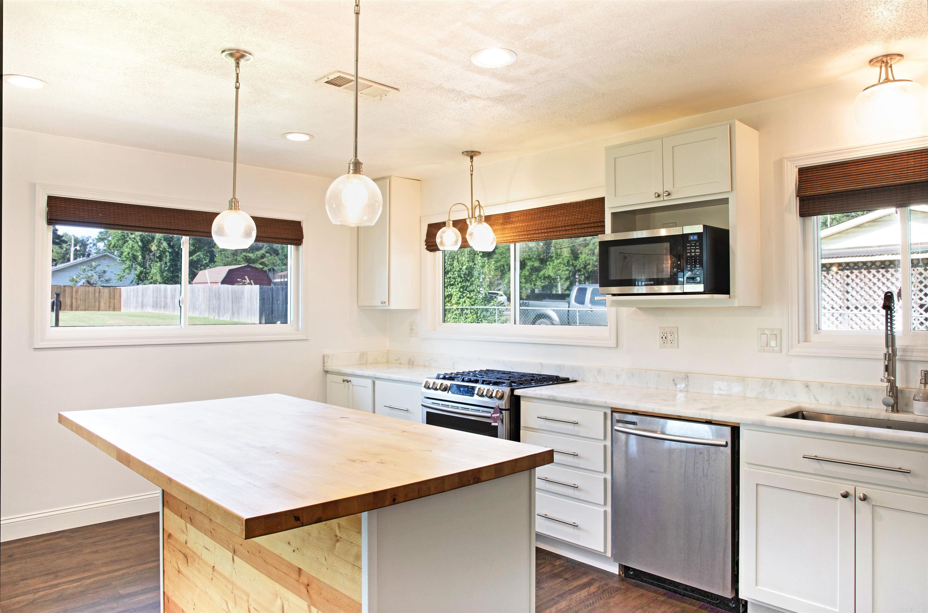 403 Cooper  White Hall, AR