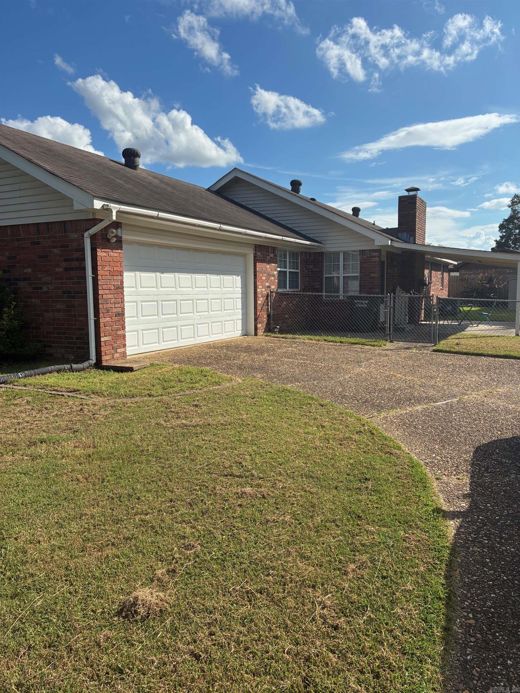 1 Danbury  Jacksonville, AR